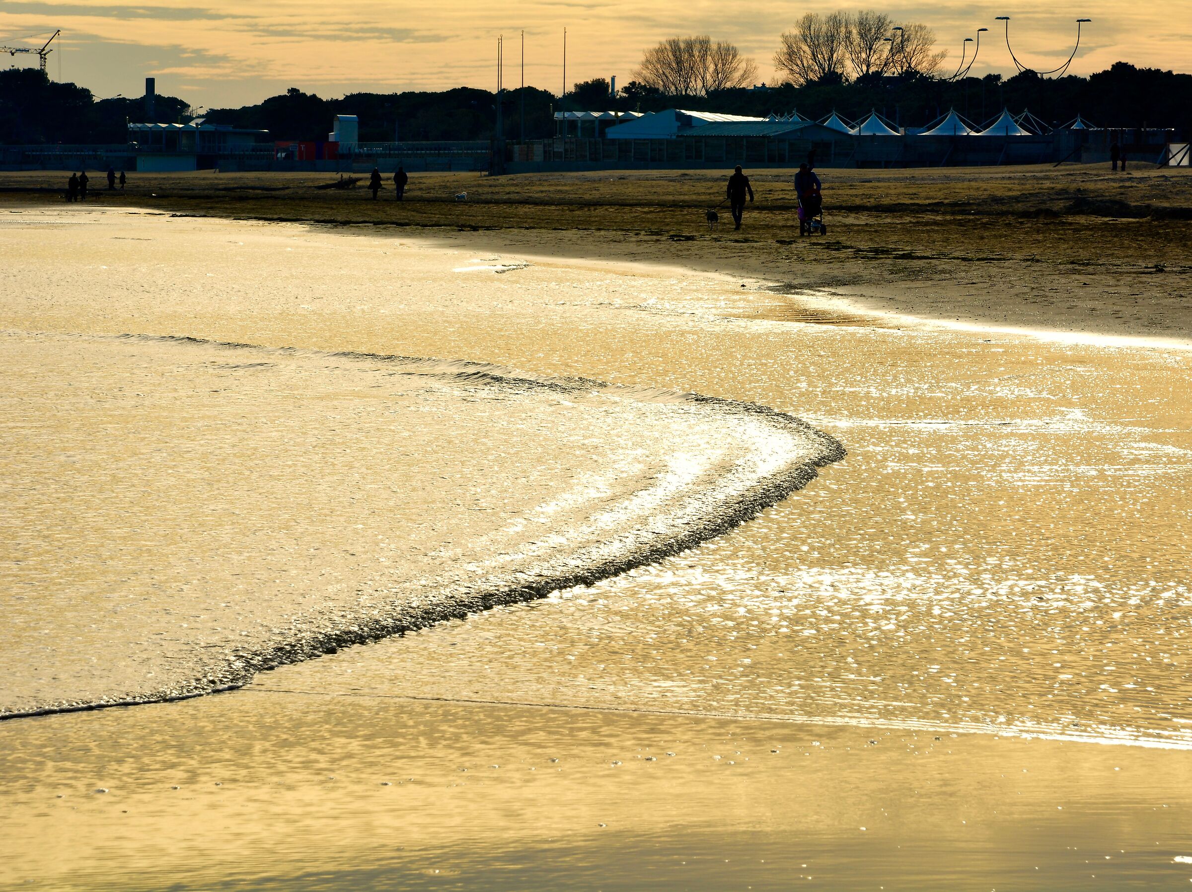 la marea arriva a Lignano