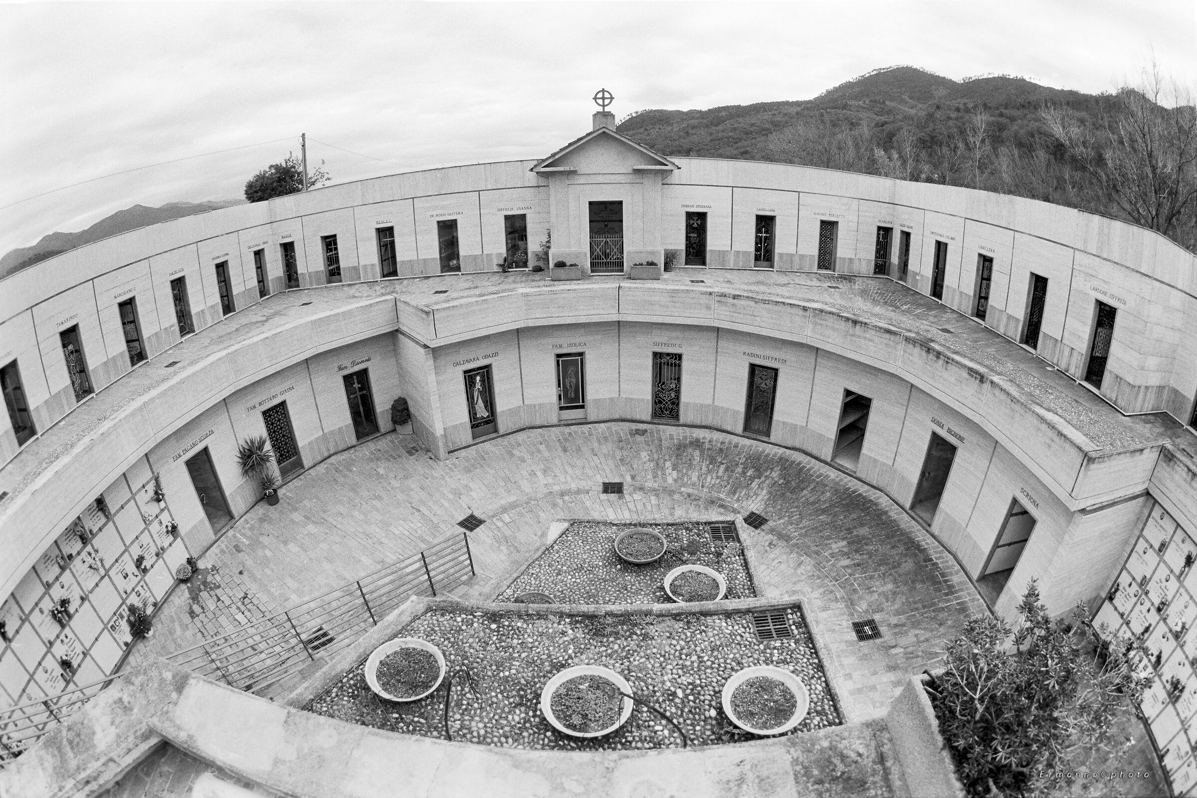 Villanova Cemetery (SV)