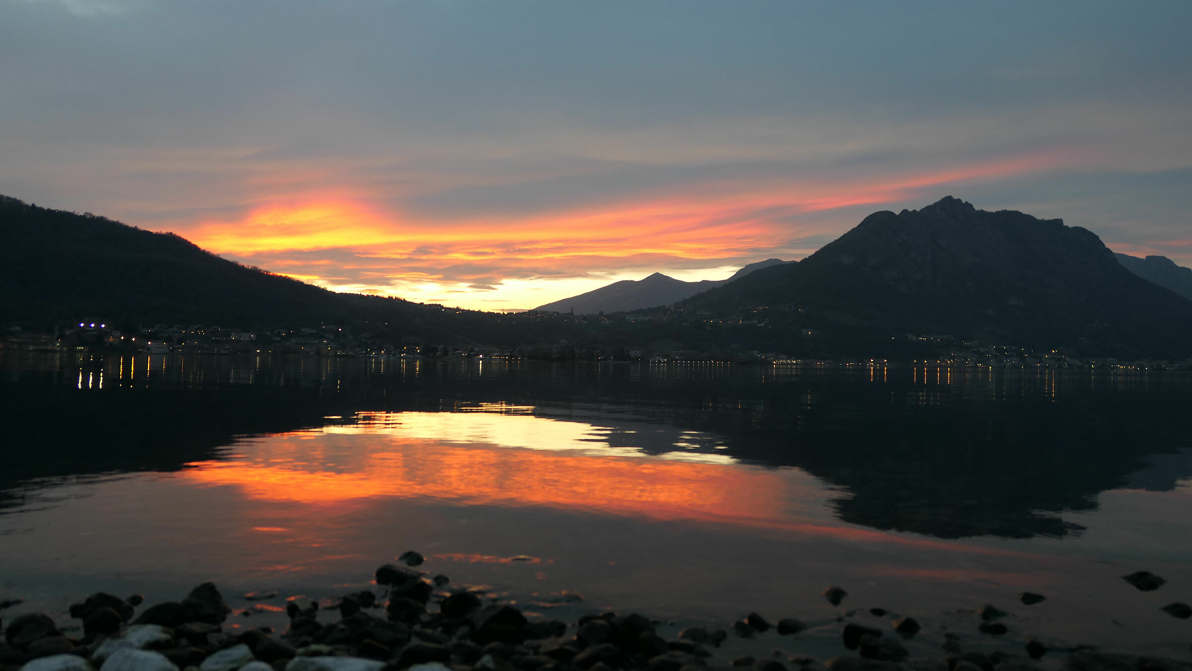 Winter sunset on Lake Garlate