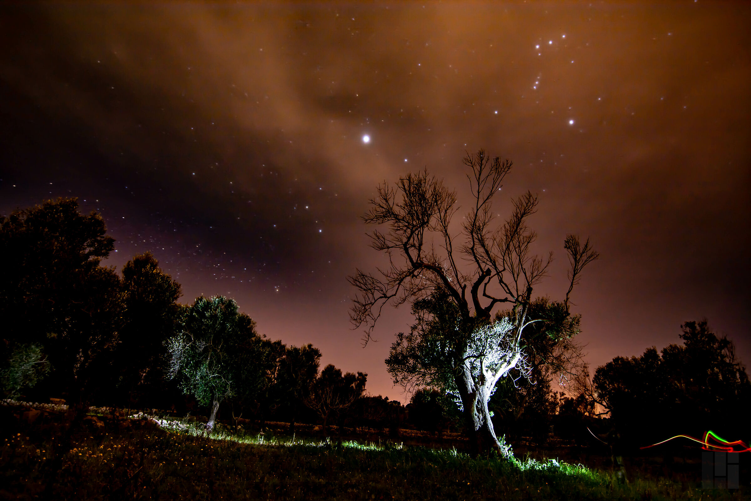 Light painting in a bad color night