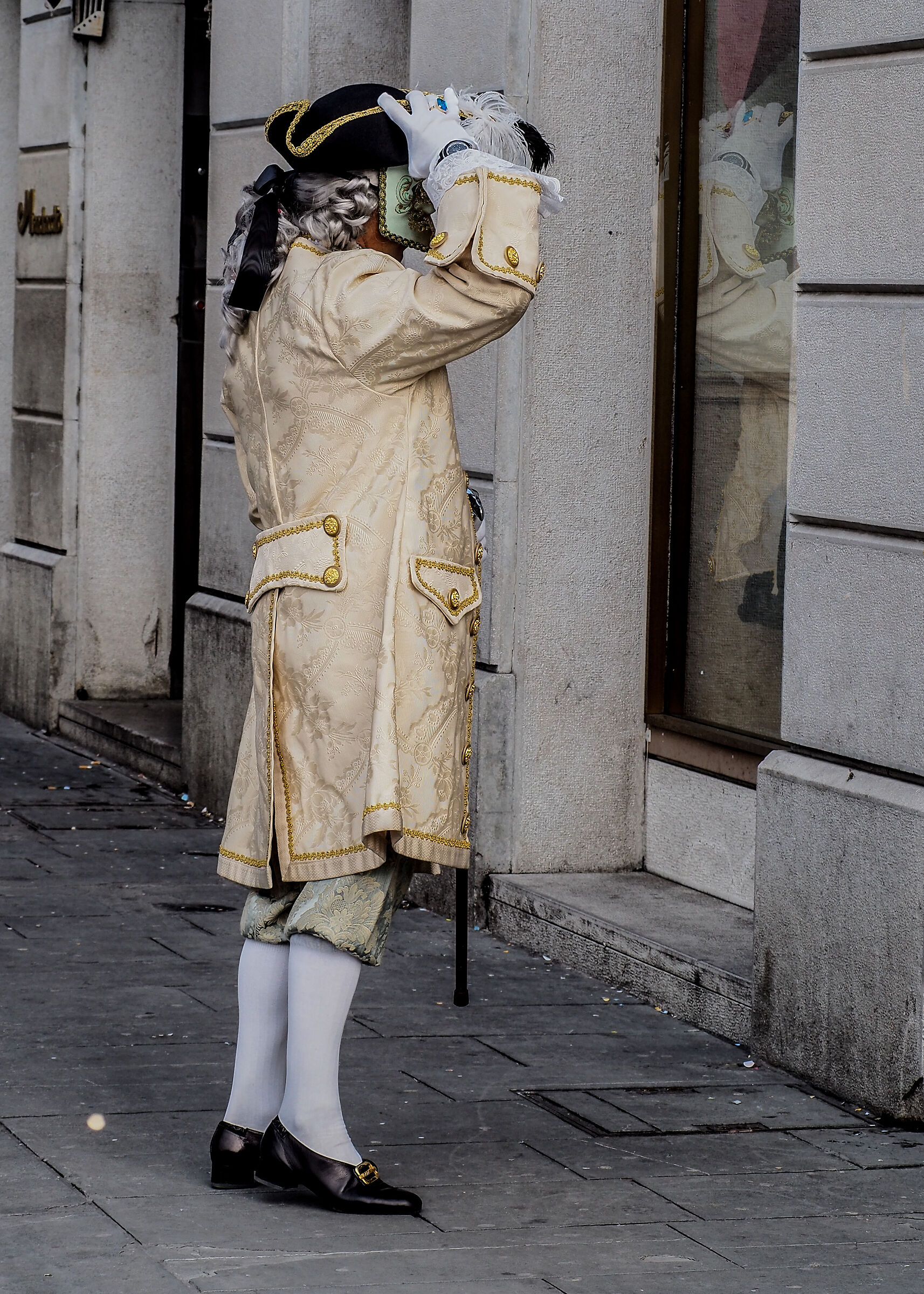 Gli ultimi tocchi prima della sfilata
