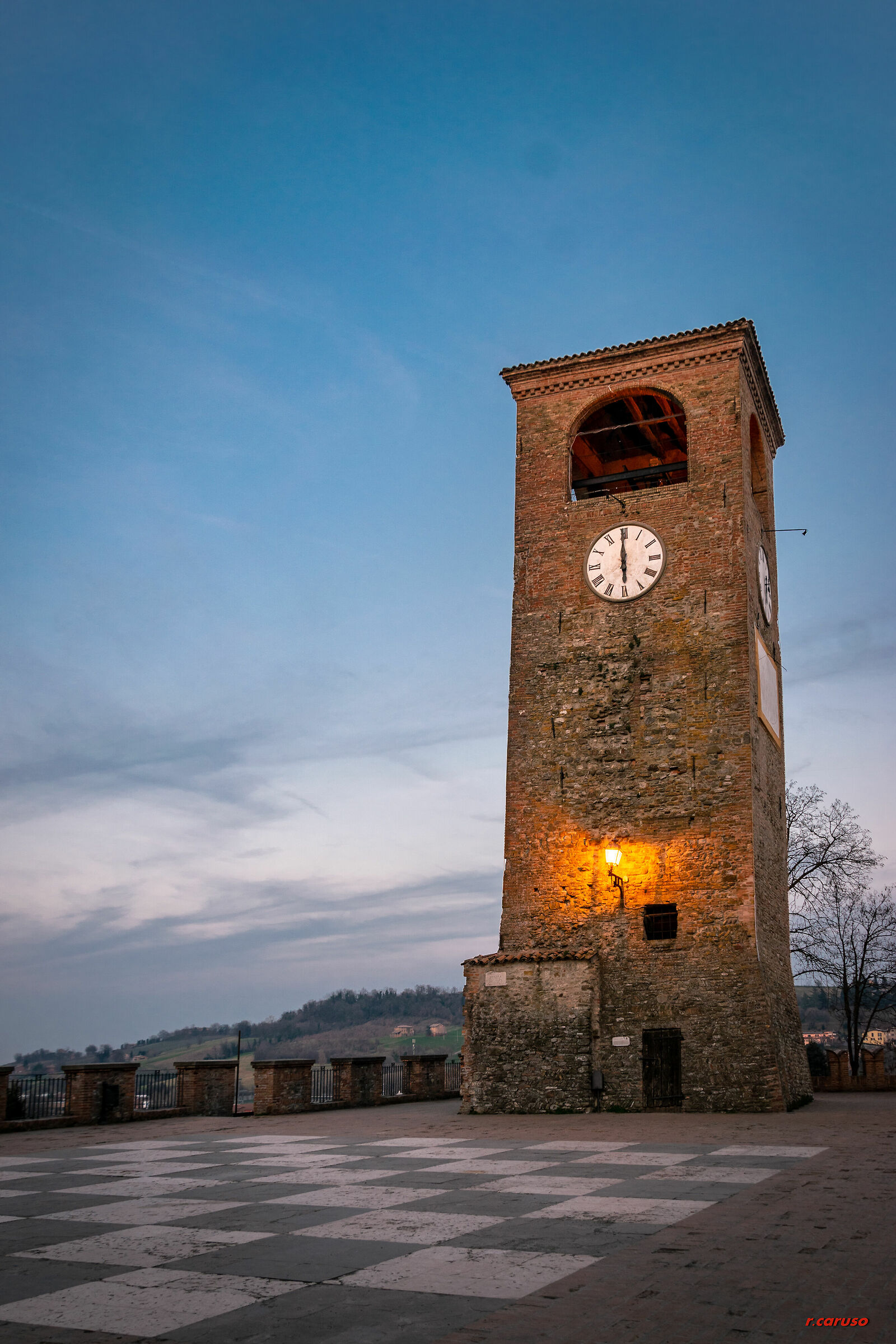 Castelvetro Clock