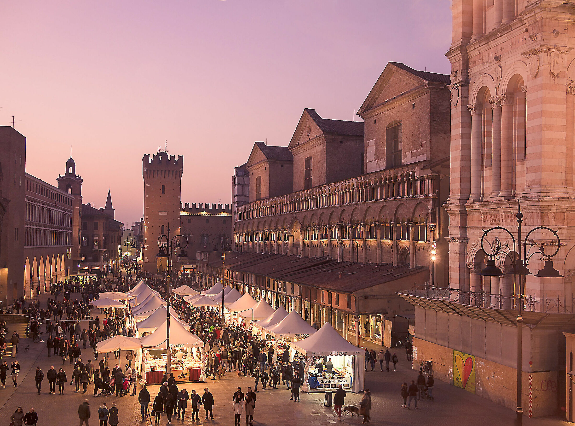 Ferrara, Piazza Trento e Trieste.