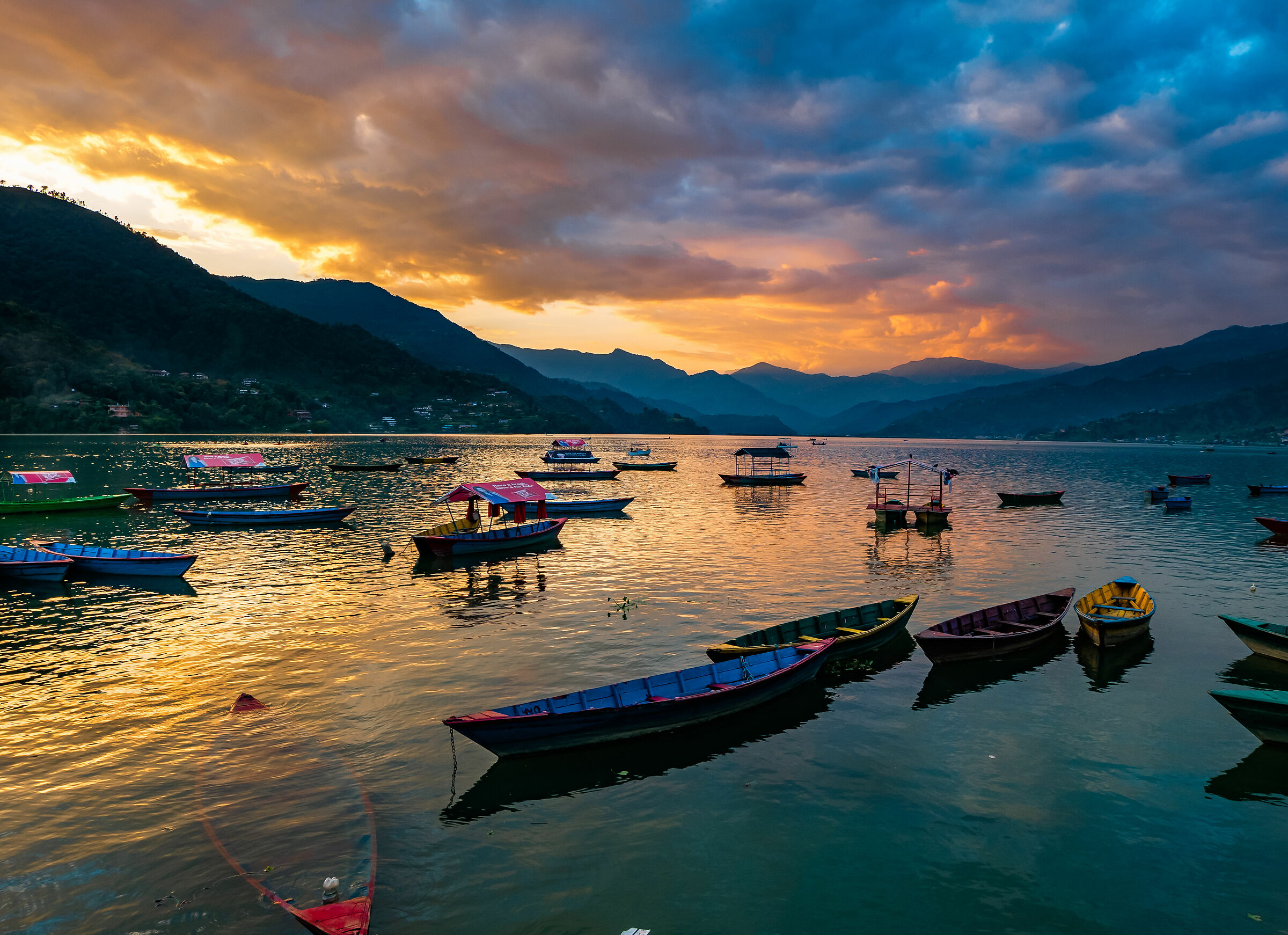 Lago di Pokhara