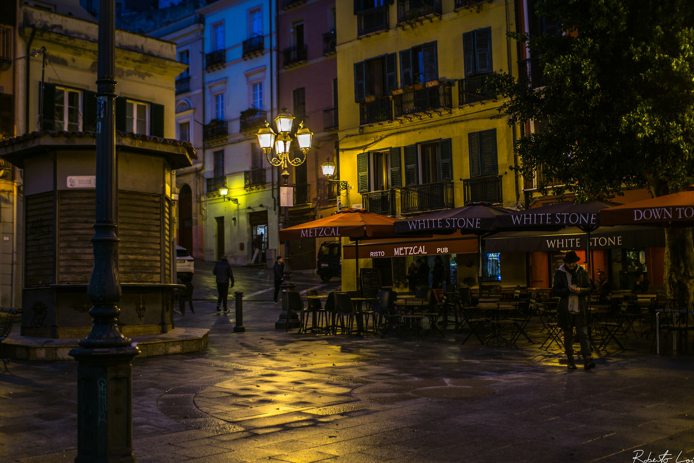 Piazza Yenne di sera