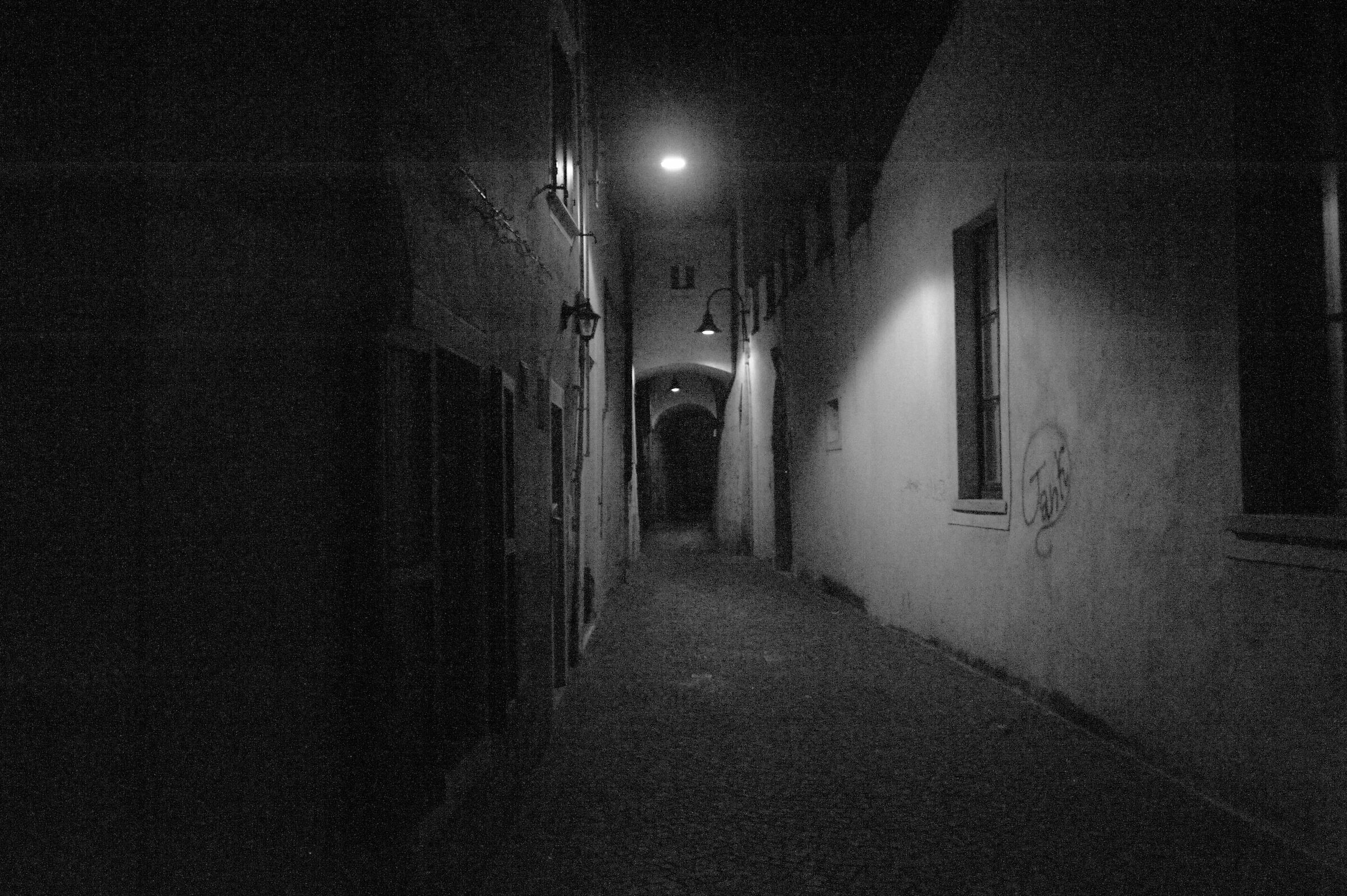 Oscurità Urbana n° 01