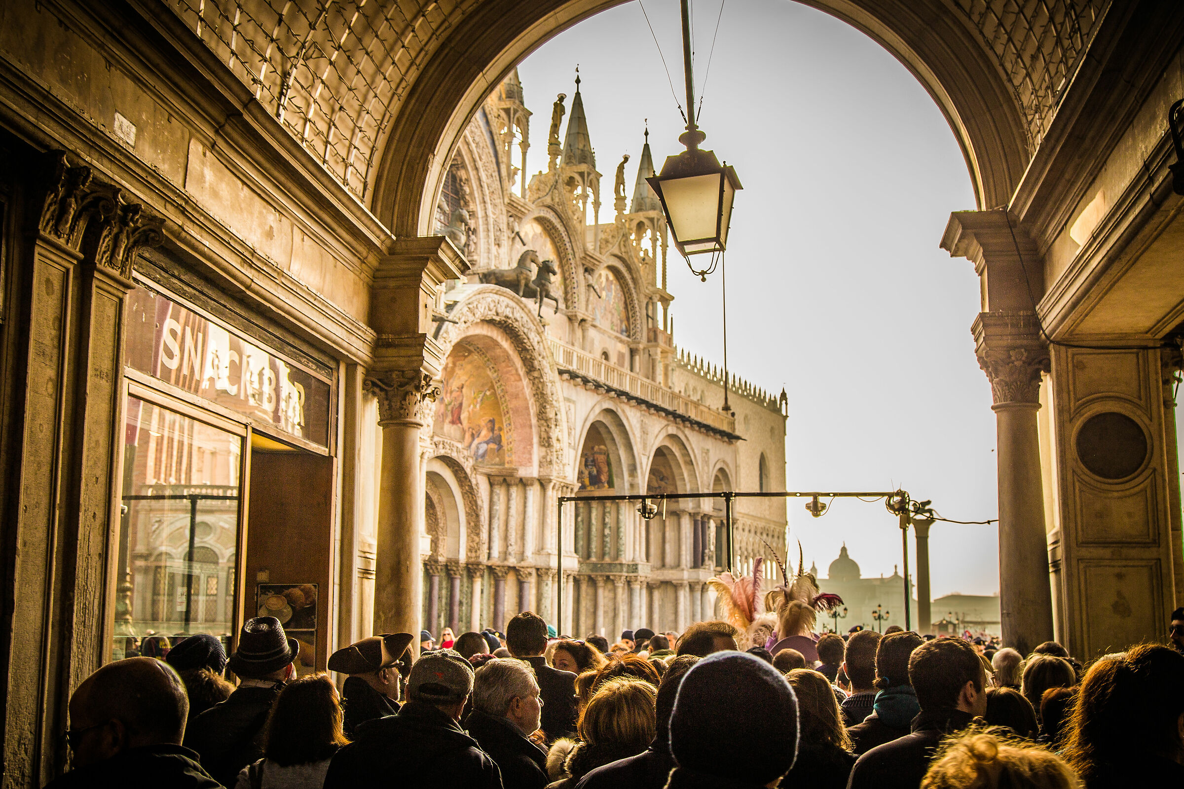 Waiting for the Carnival in P. Zza San Marco