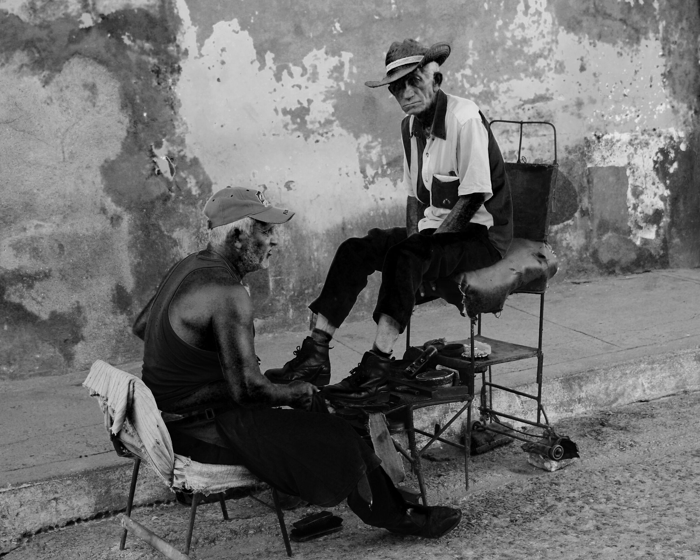 Shoeshine in Trinidad. Cuba