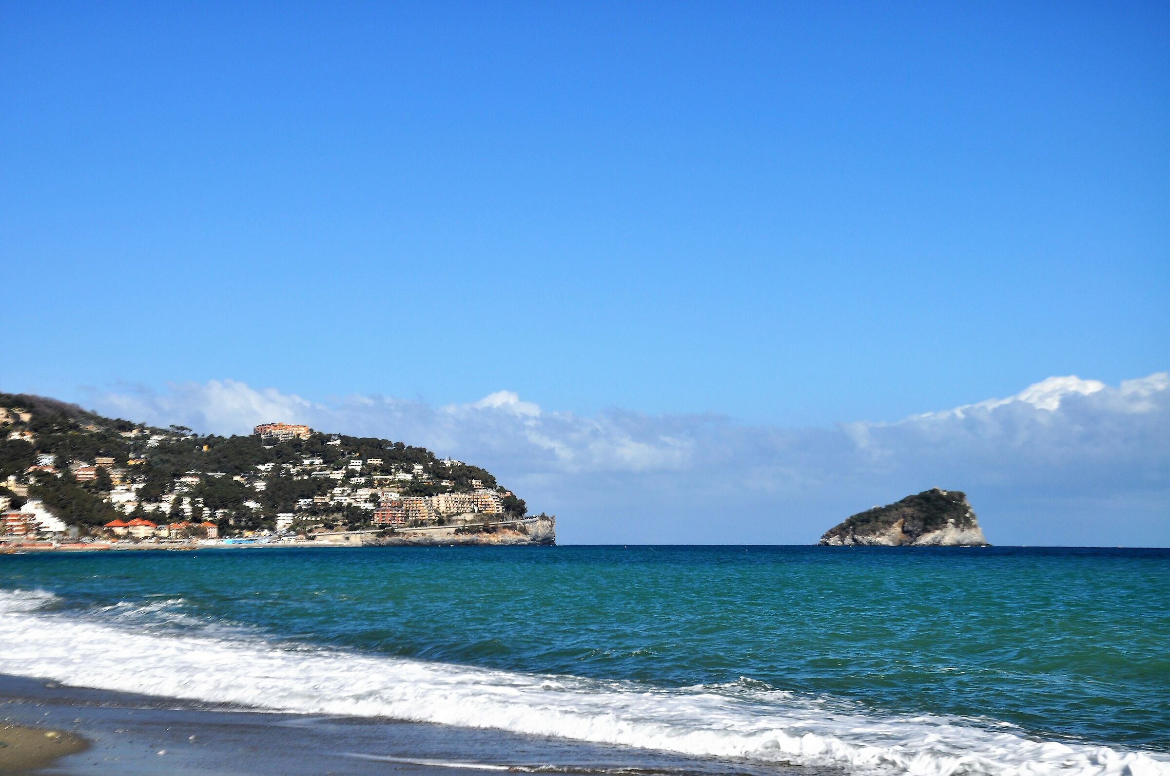...ricordi del mare...Spotorno e l'Isola di Bergeggi