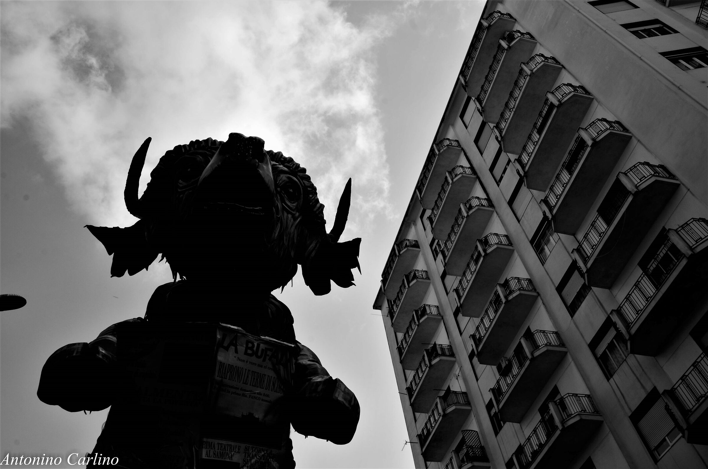 Carnevale di Sciacca 2019 - Carro  "La bufala"