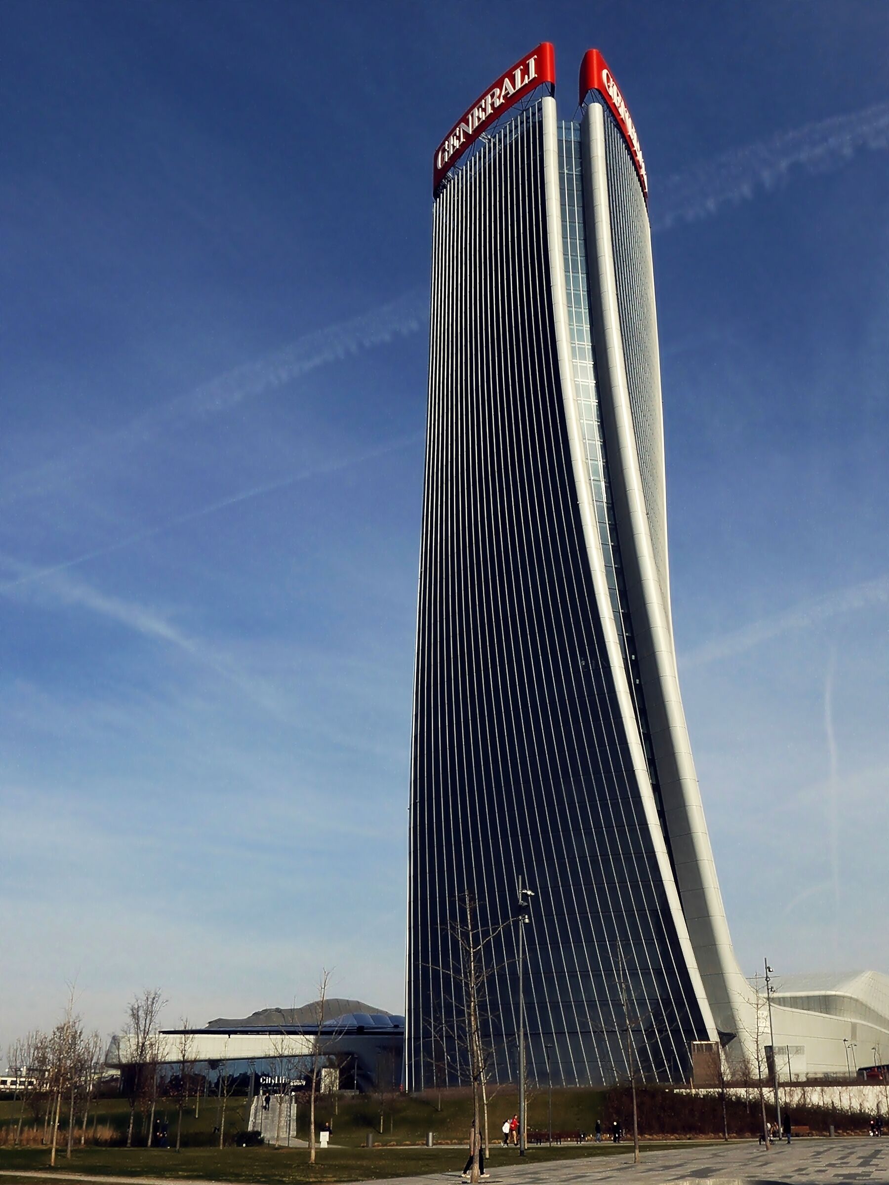 Zaha Hadid (The Crooked)