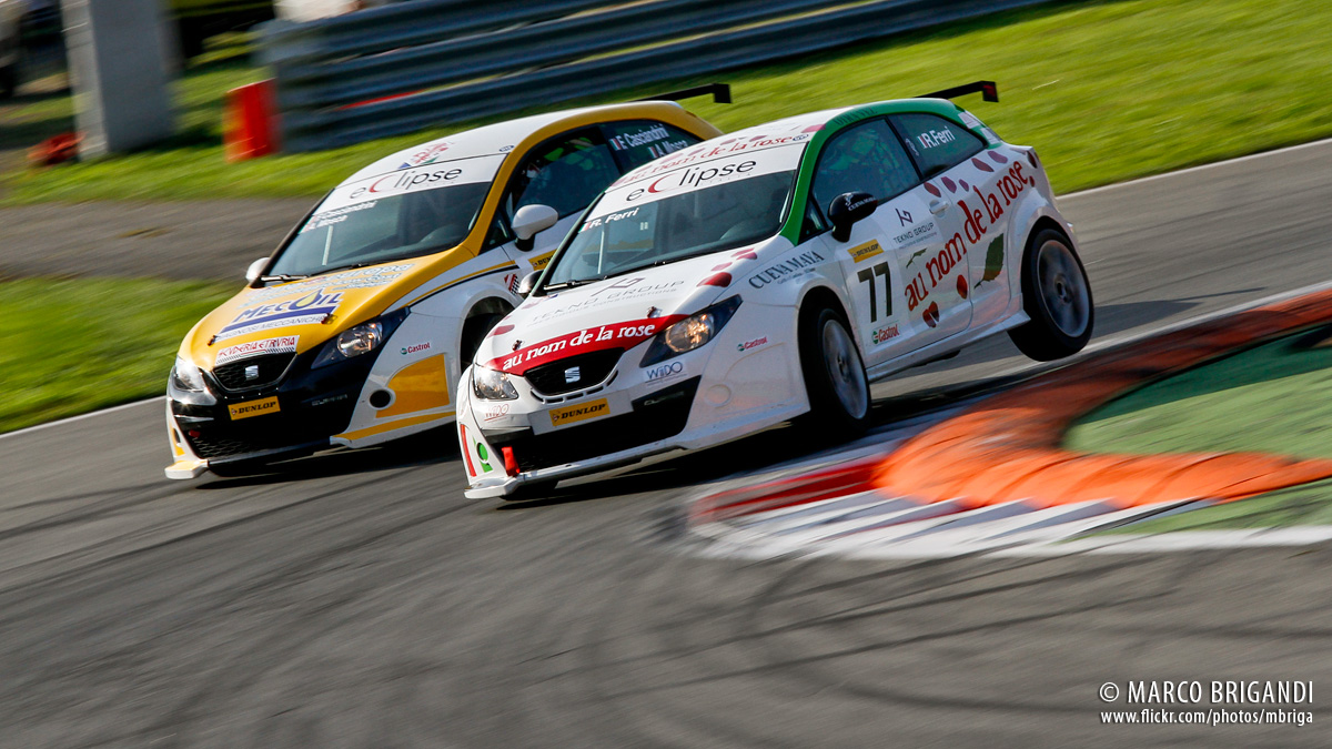 Seat Ibiza Cup 2012 - Panning overtake