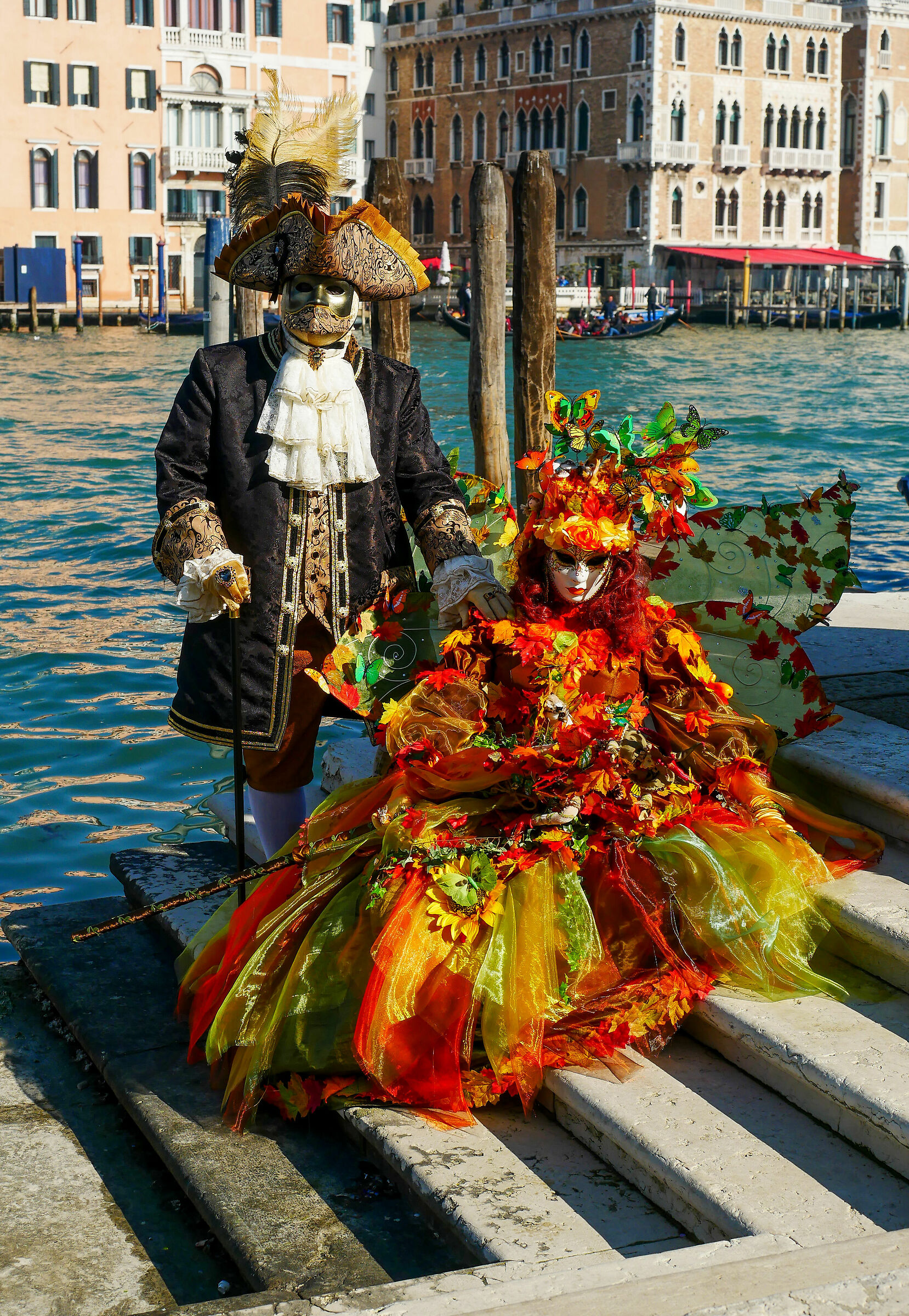 Couple masks on the channel