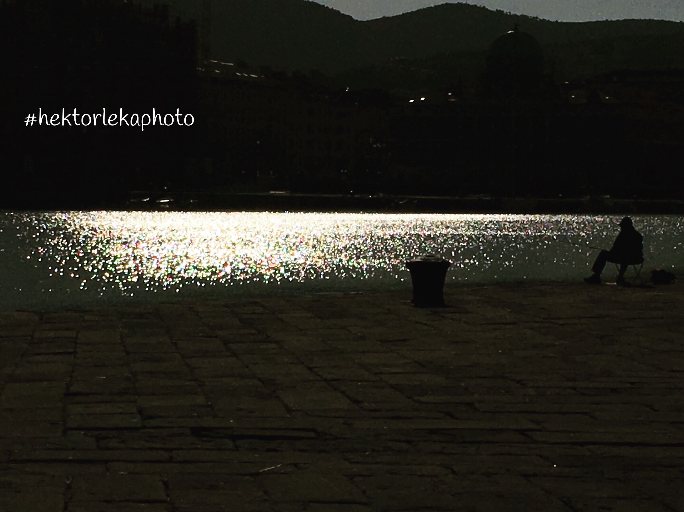 L'alba in bianco e nero