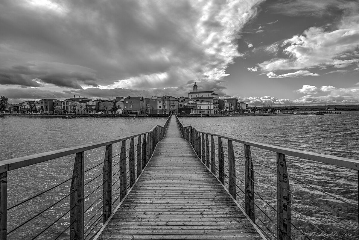 ...passeggiando sul lago....