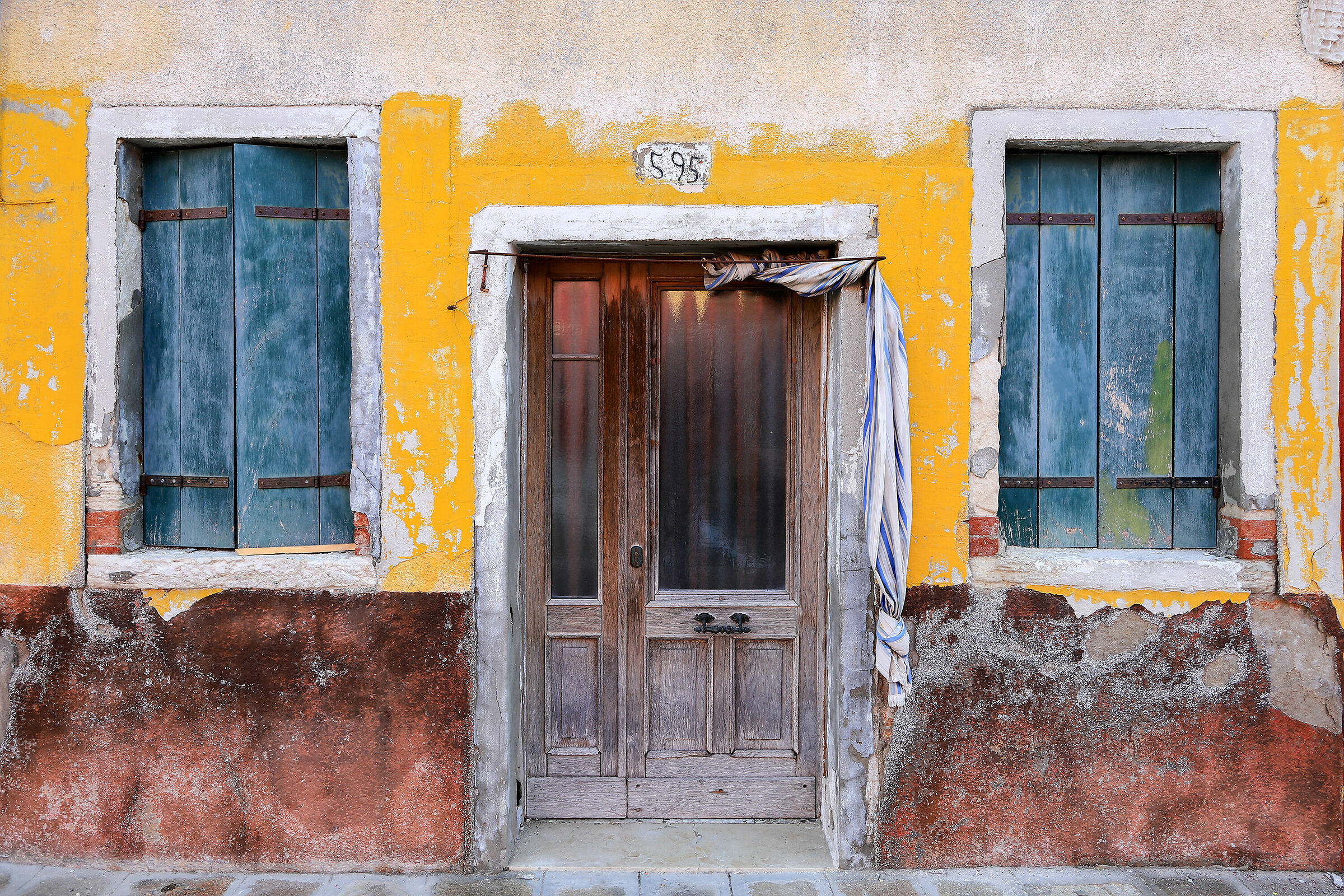 595... decay Burano