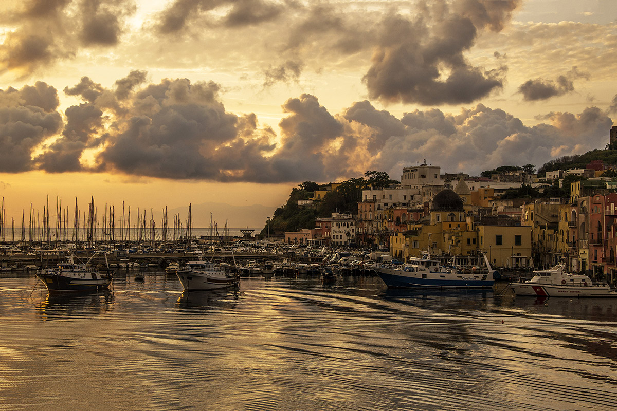 alba a Procida