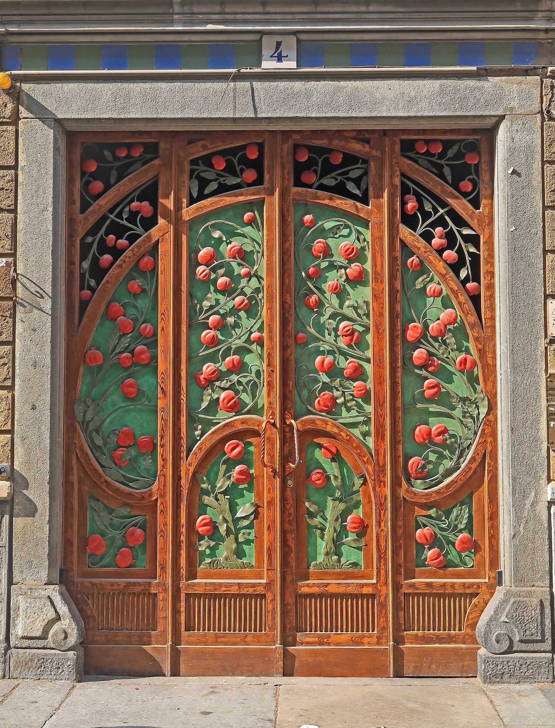 Torino: Portone del melograno