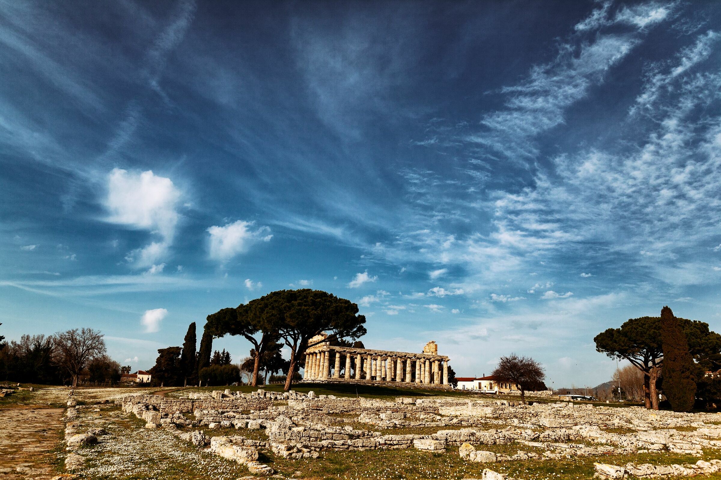 Quello che cade e quello che resta