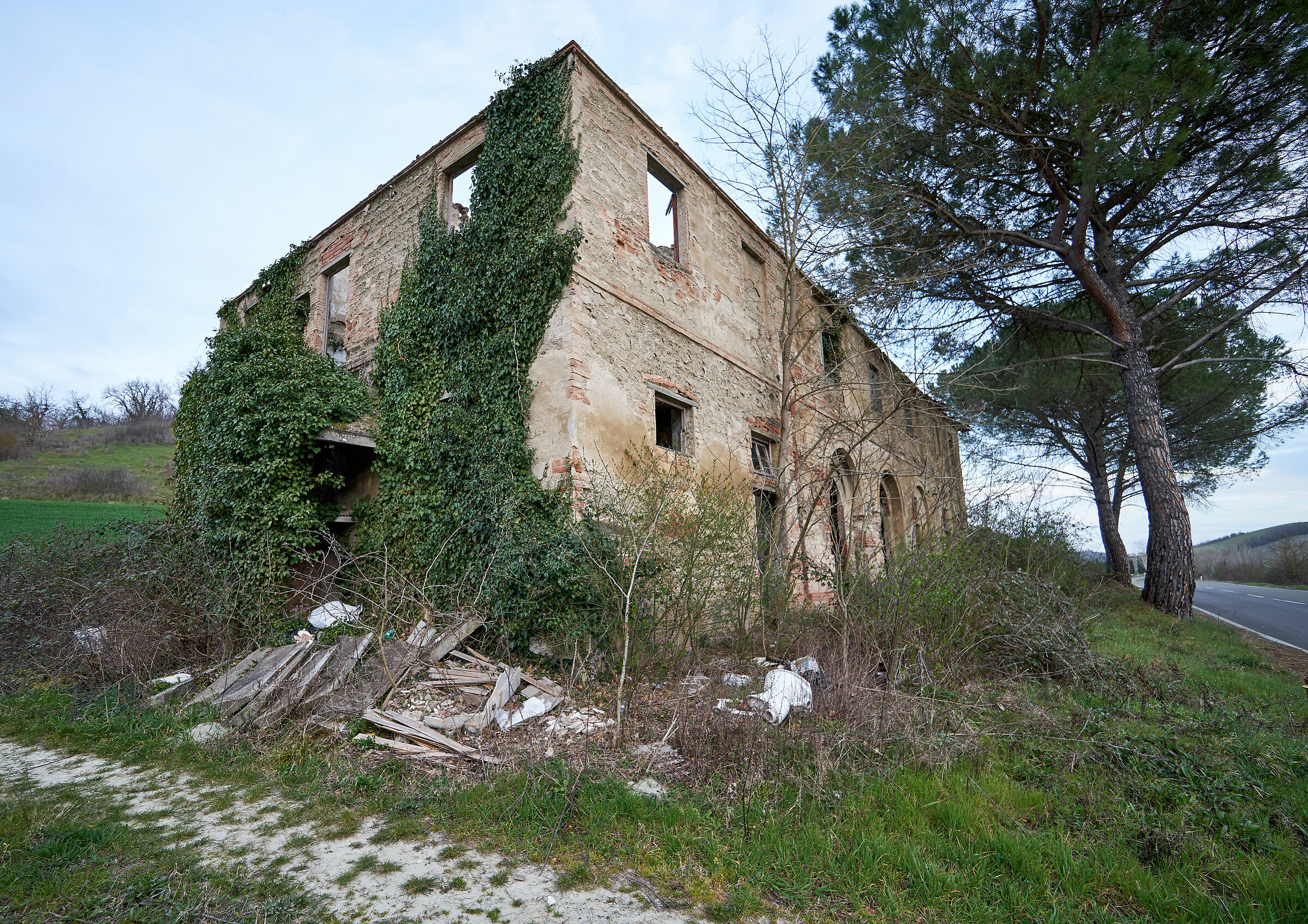 Andando per casali abbandonati