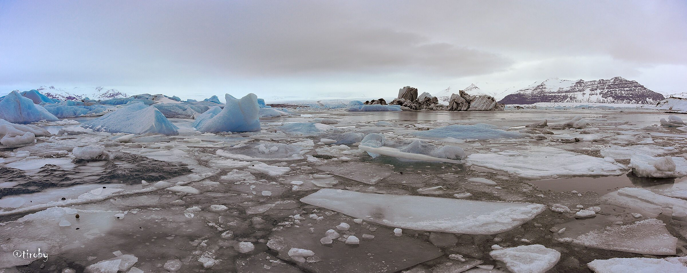 Jokulsarlon lagoon