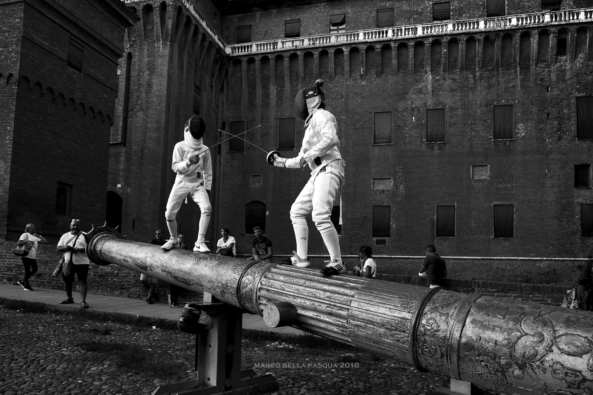 Ferrara, Duel in the center