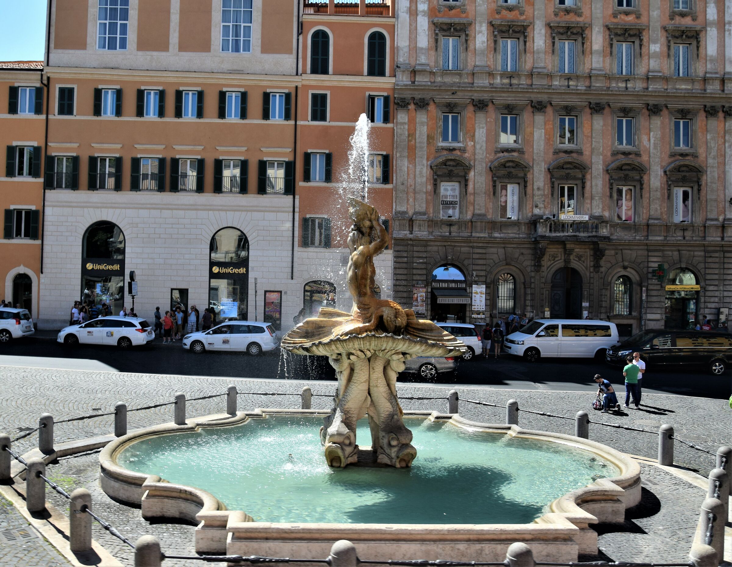 Fontana del tritone