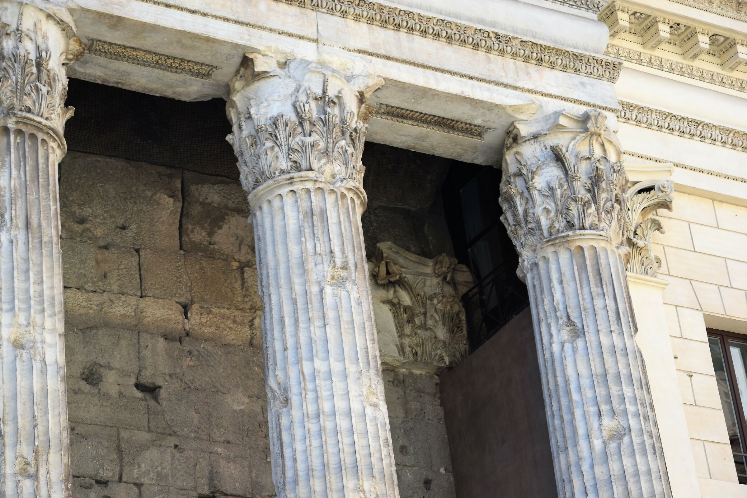 Temple of Hadrian-Detail