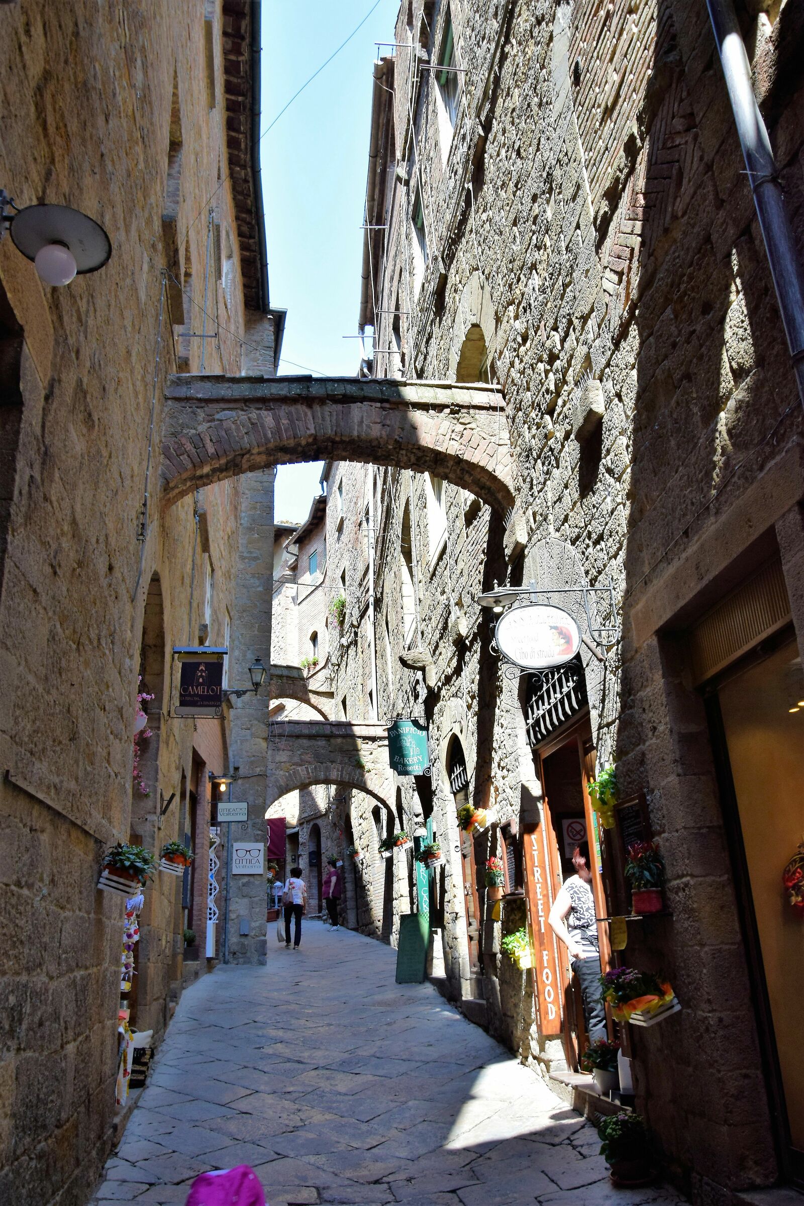 Volterra-Glimpse