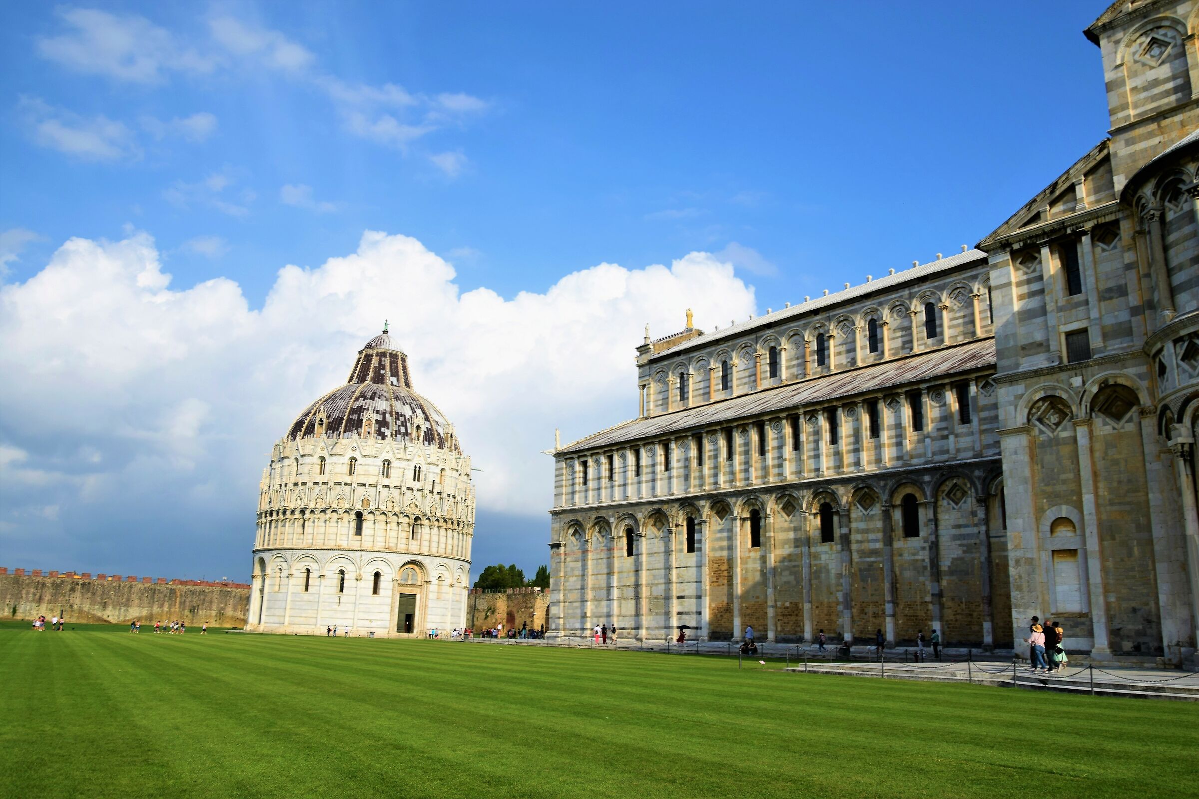 Pisa-Square of Miracles