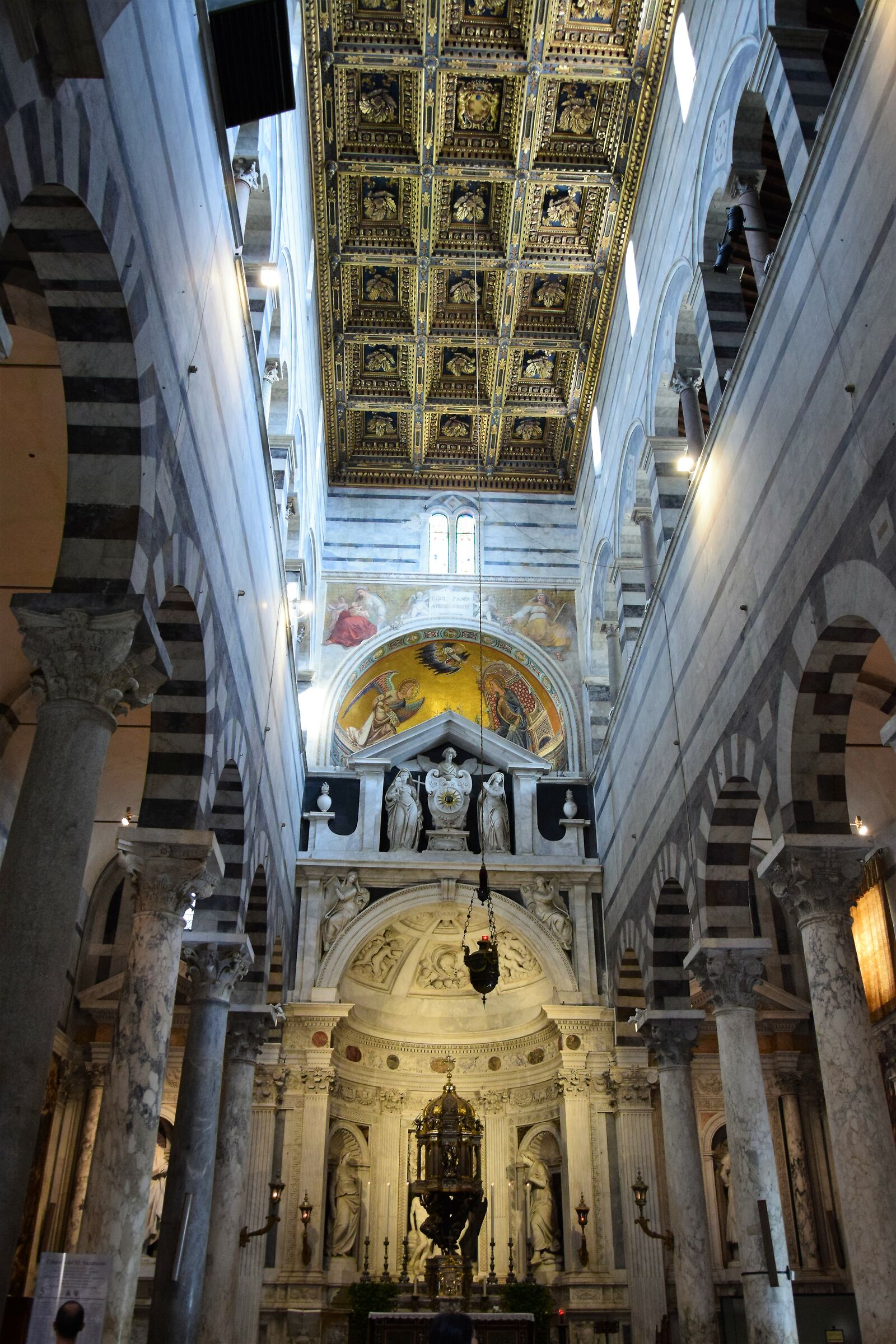 Pisa-Duomo-Interior
