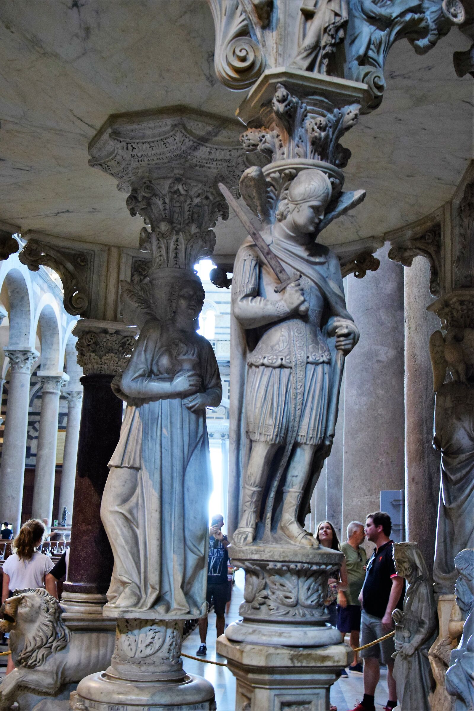 Pisa-Duomo-Interior