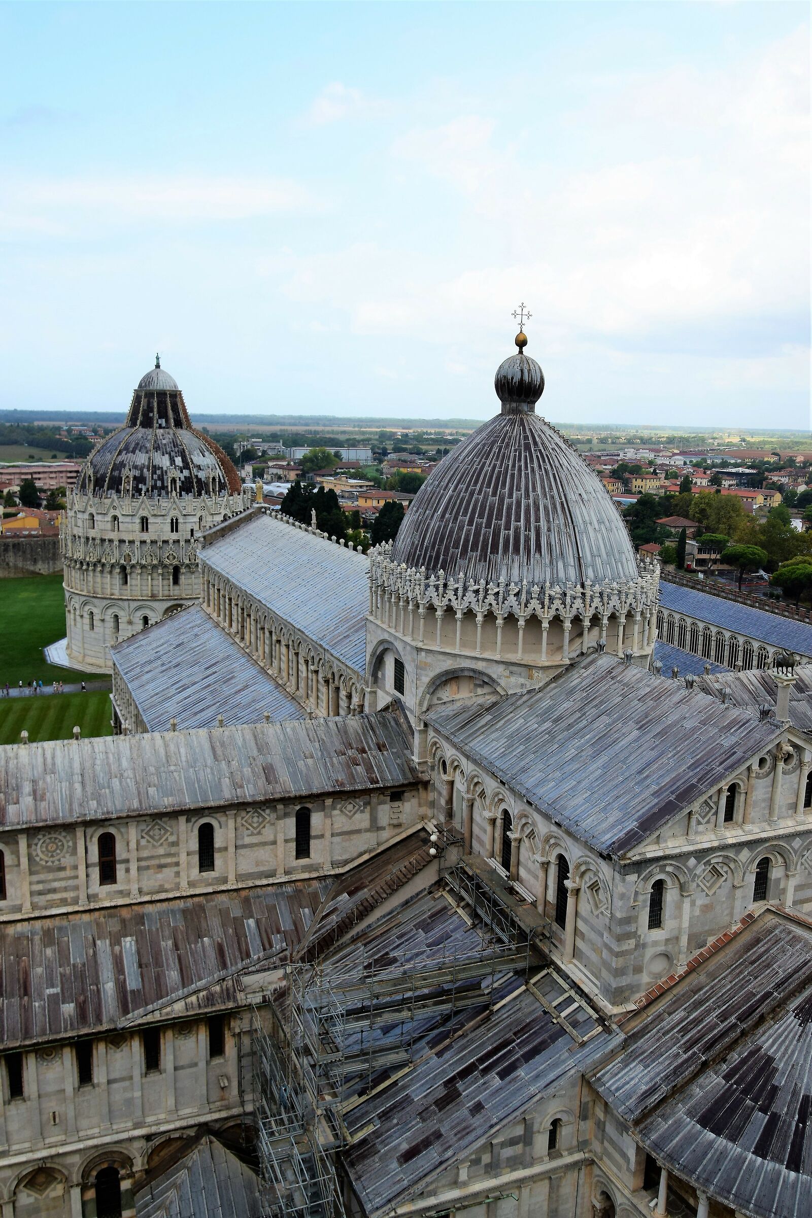 Pisa-Tower-view of the Duomo