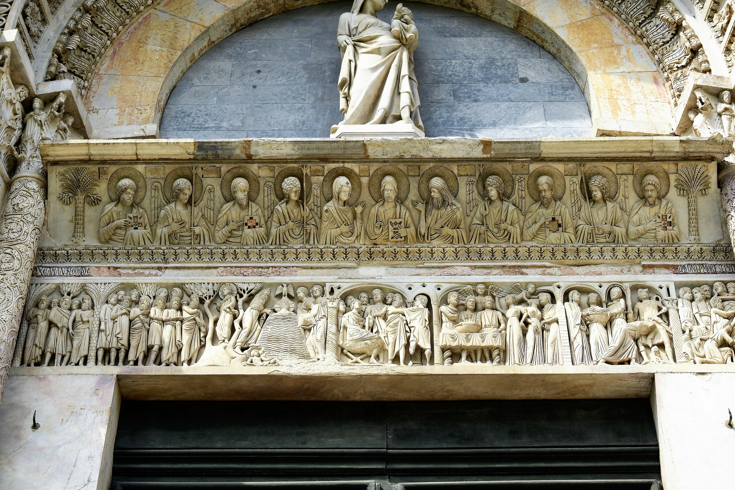 Pisa-baptistery-Entrance