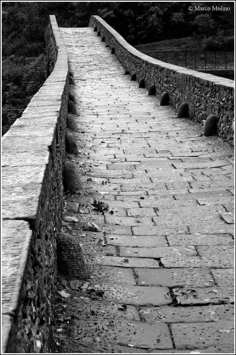 Borgo a Mozzano, Ponte della Maddalena
