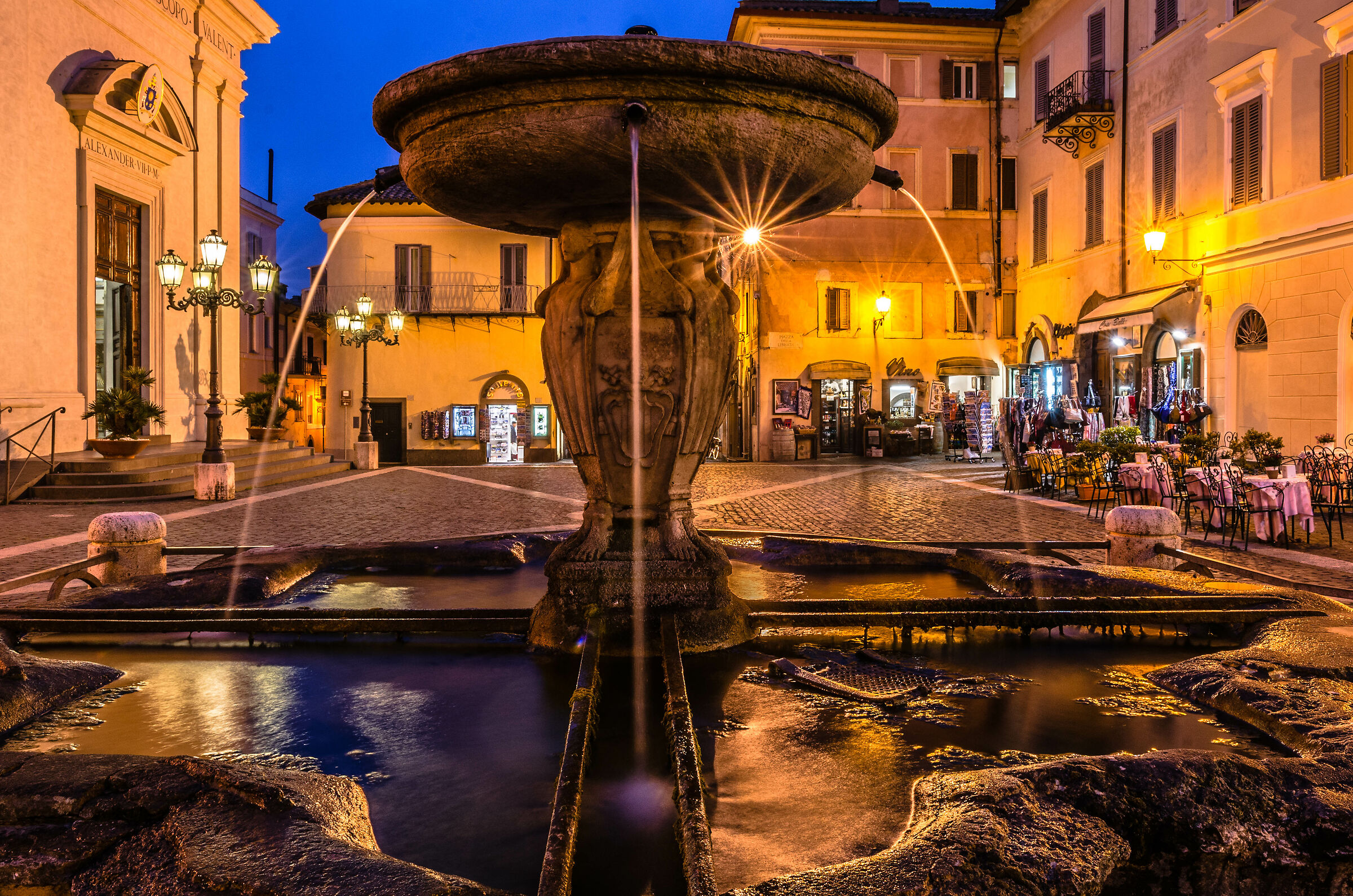 That Neo Fountain is facing Papa er