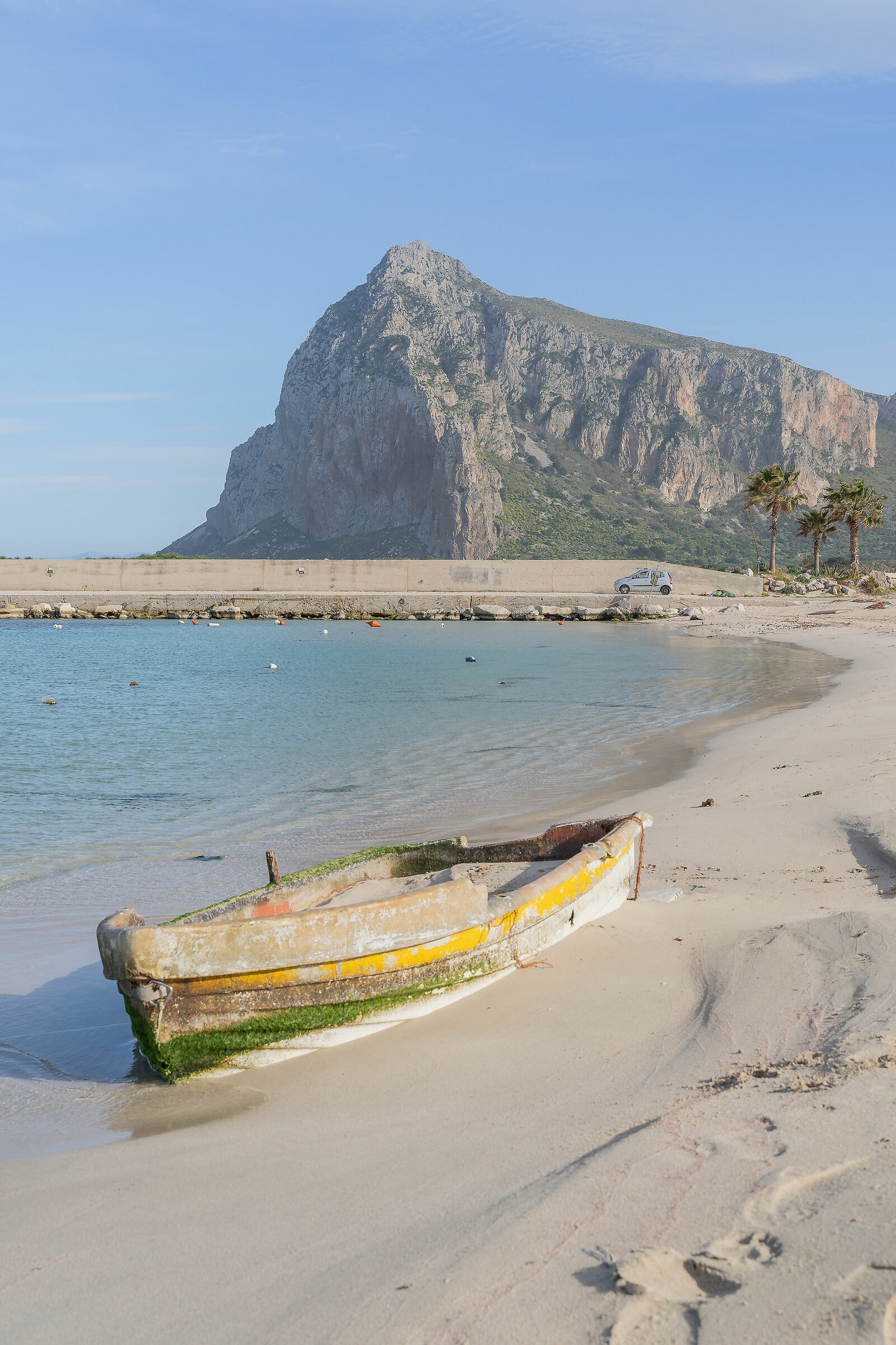 Barca spiaggiata