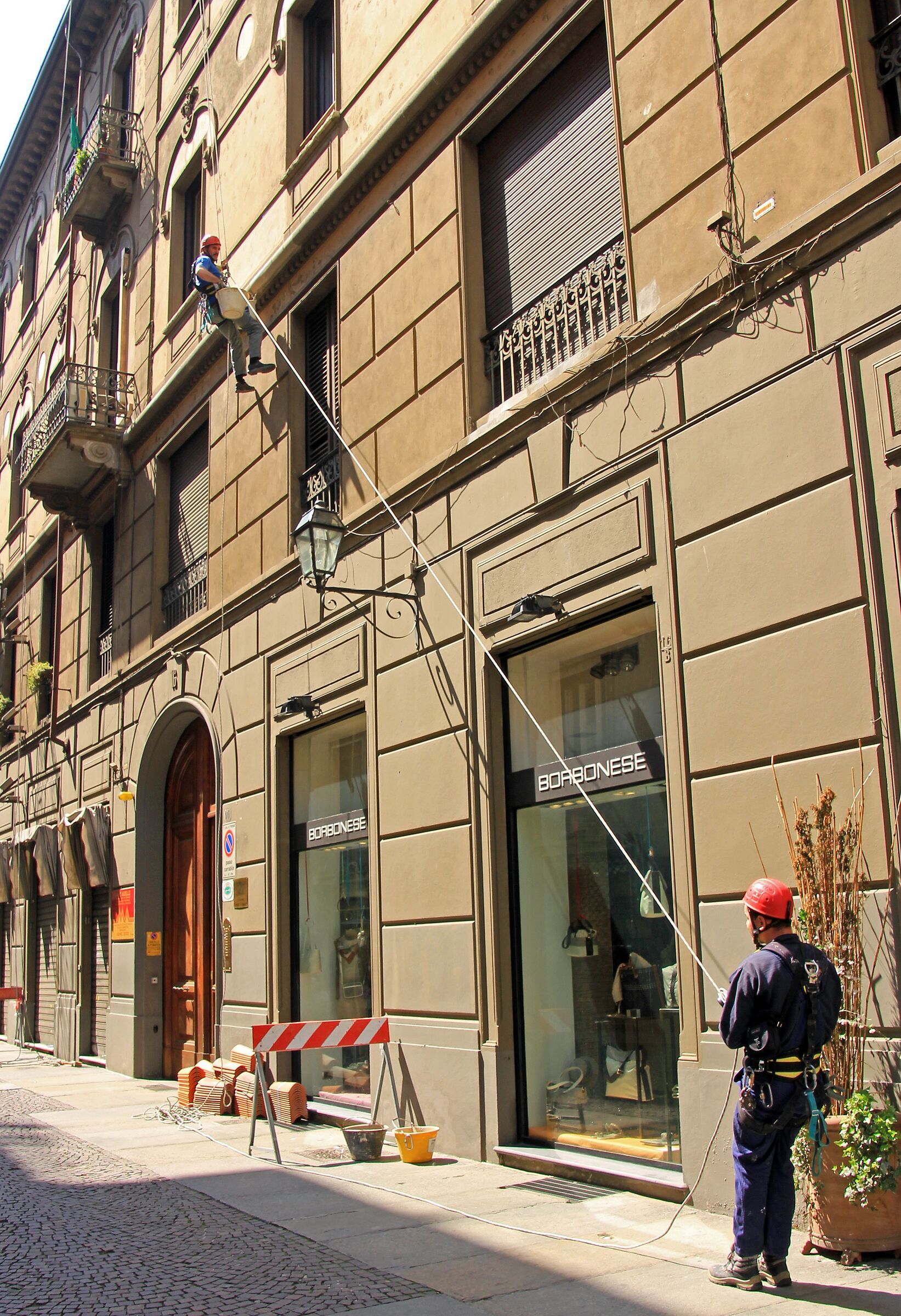 Lavori in sicurezza ......