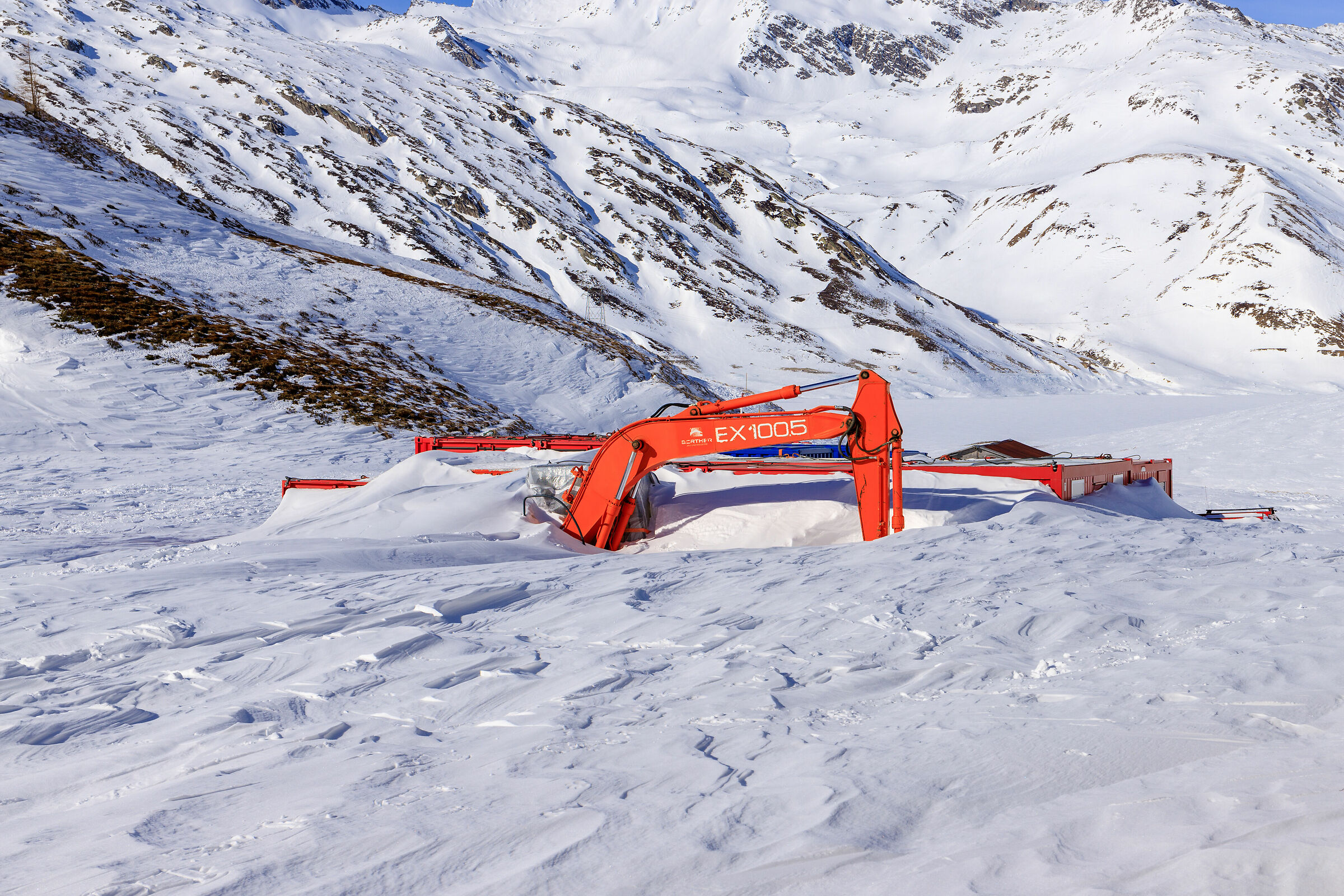 Santa Maria Snowy Lake