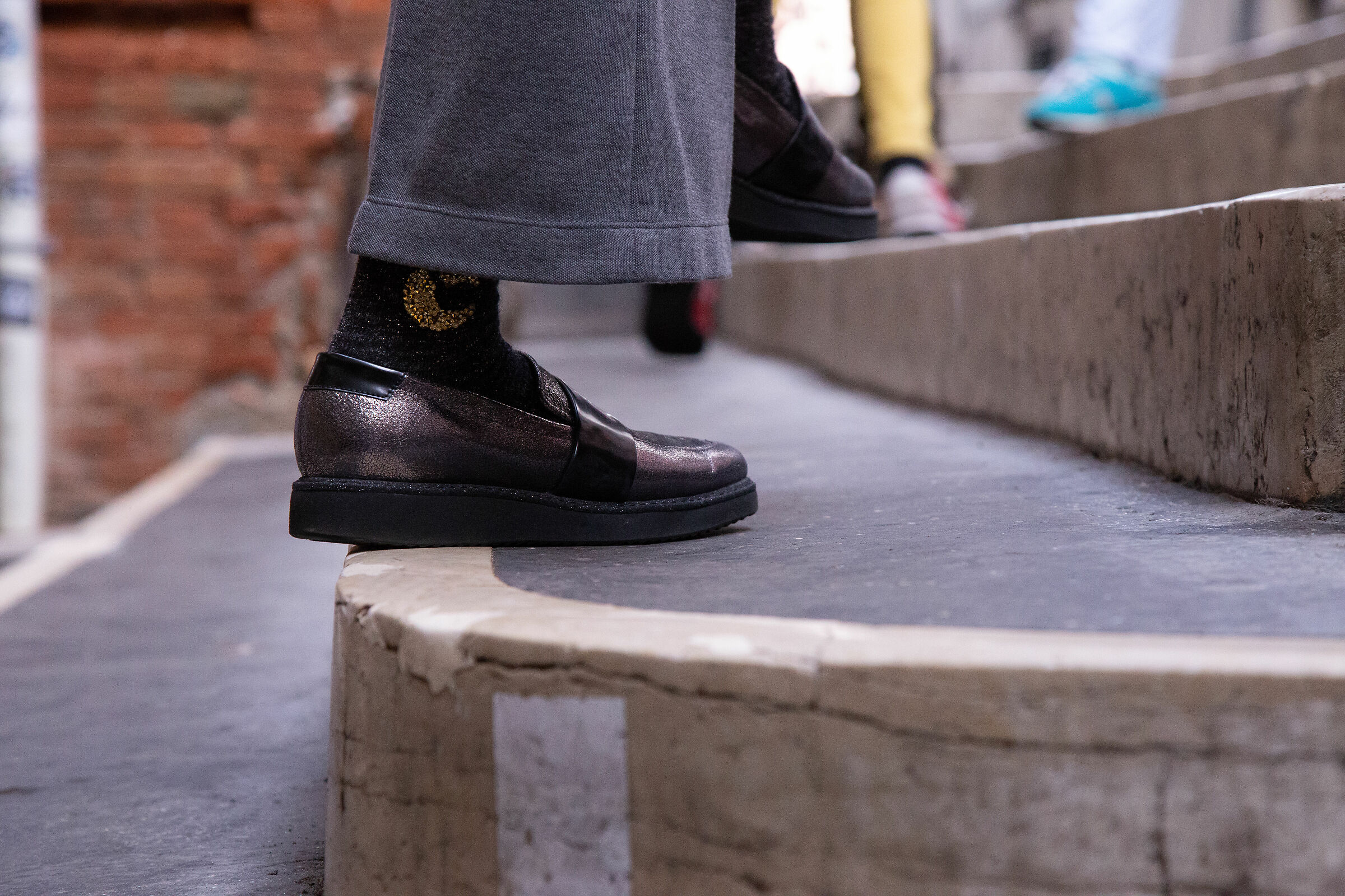 One step after the other you get away.