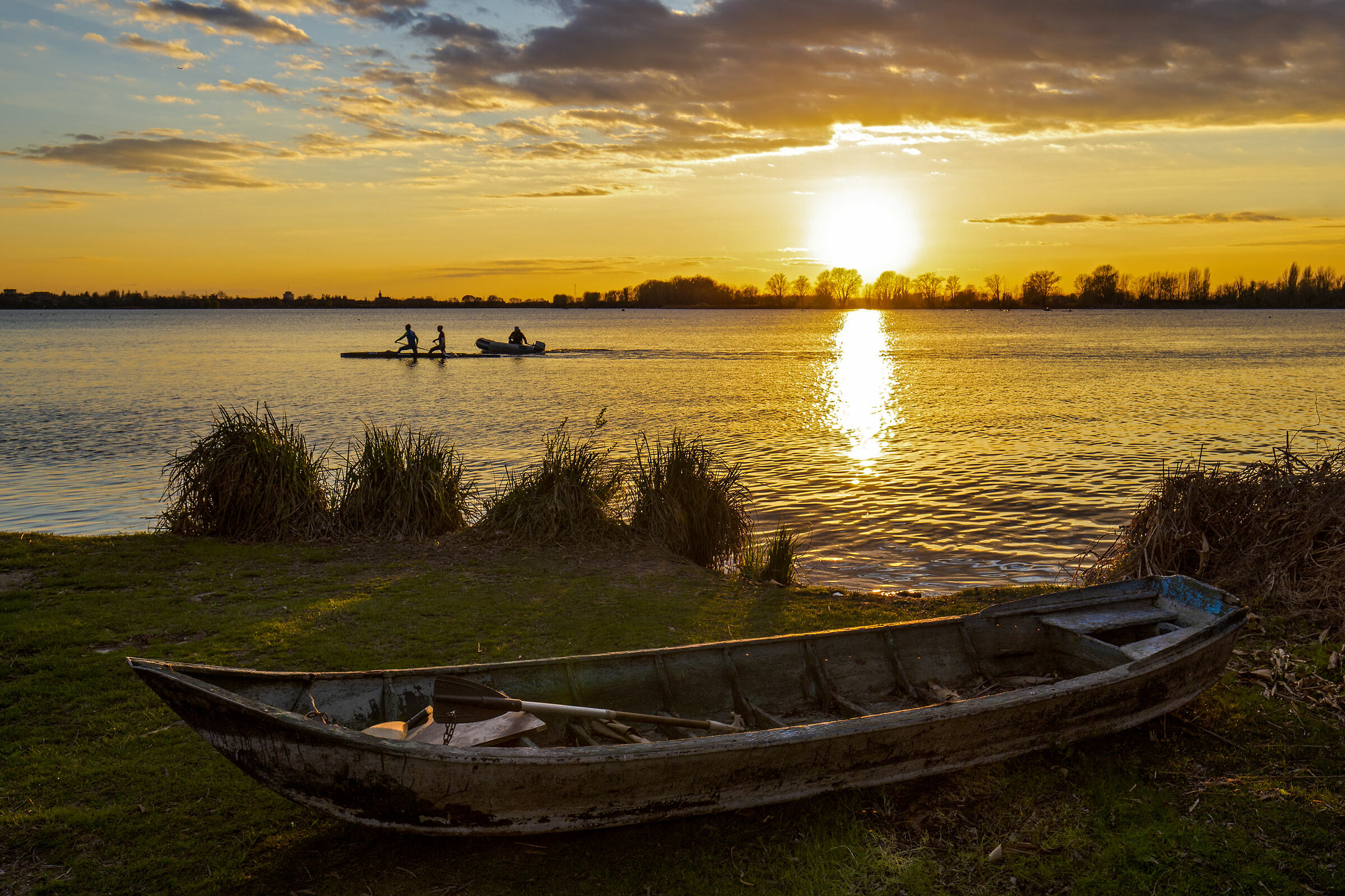 Boats from yesterday, today, tomorrow