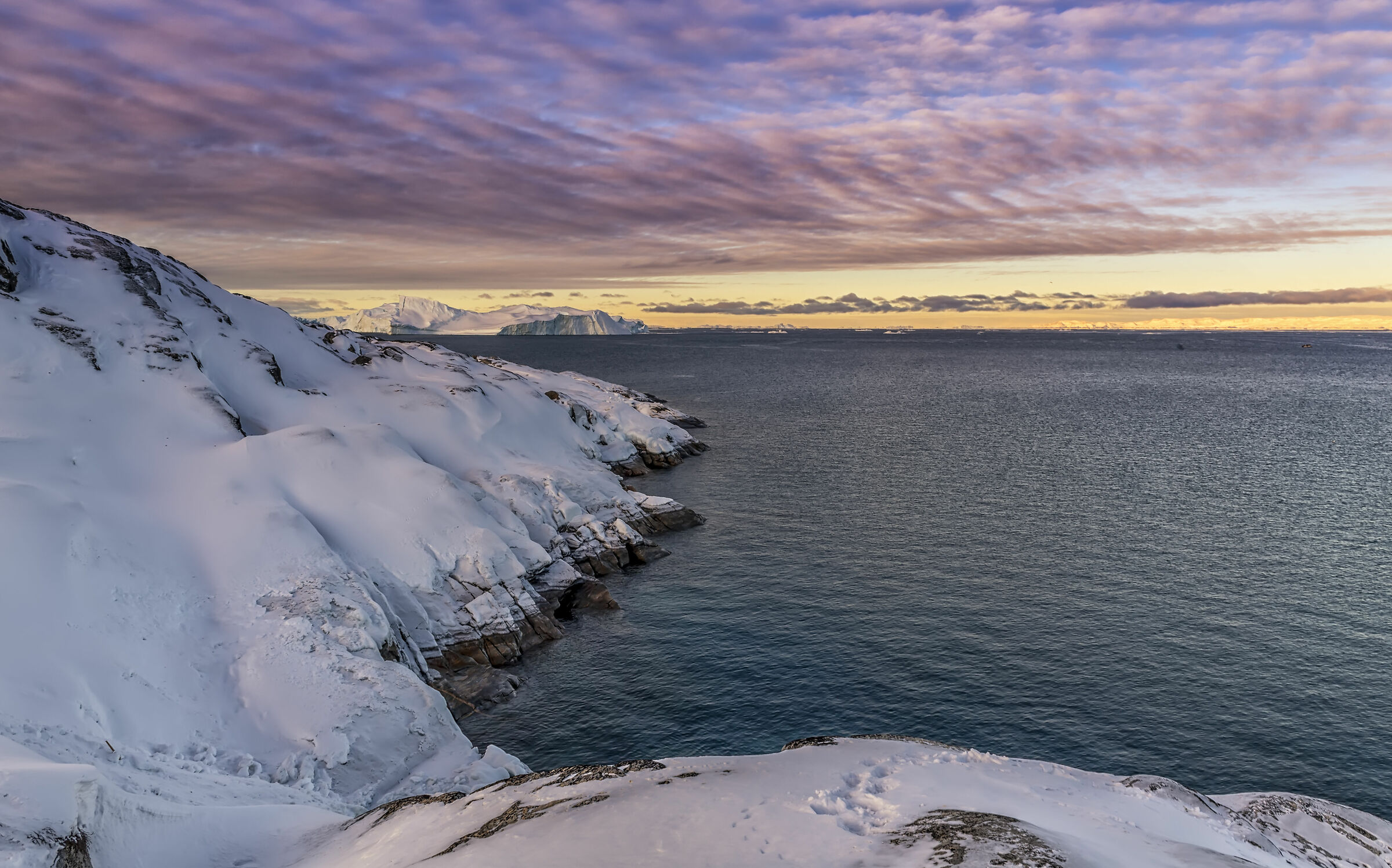 The Colors of the Arctic