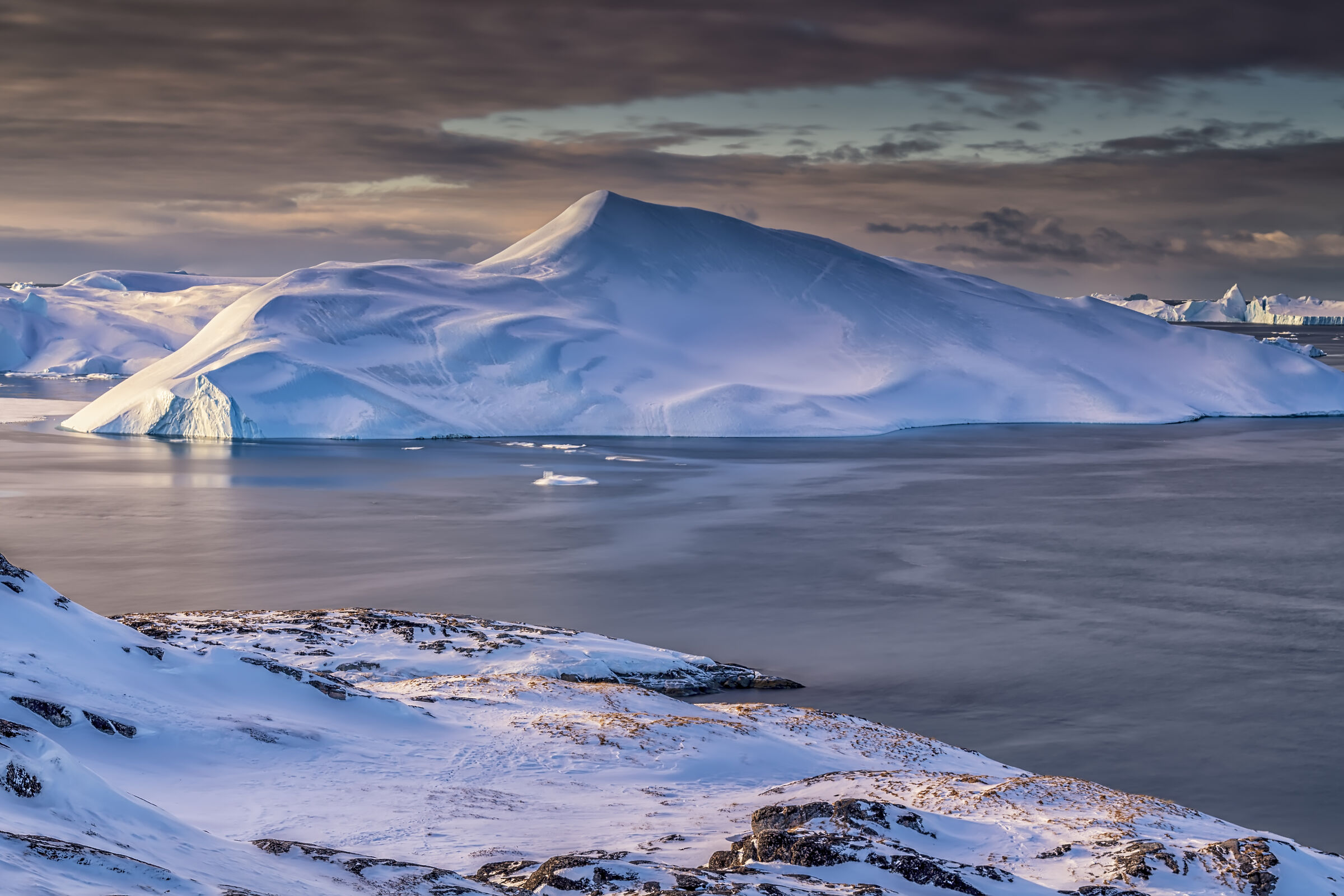 The Colors of the Arctic