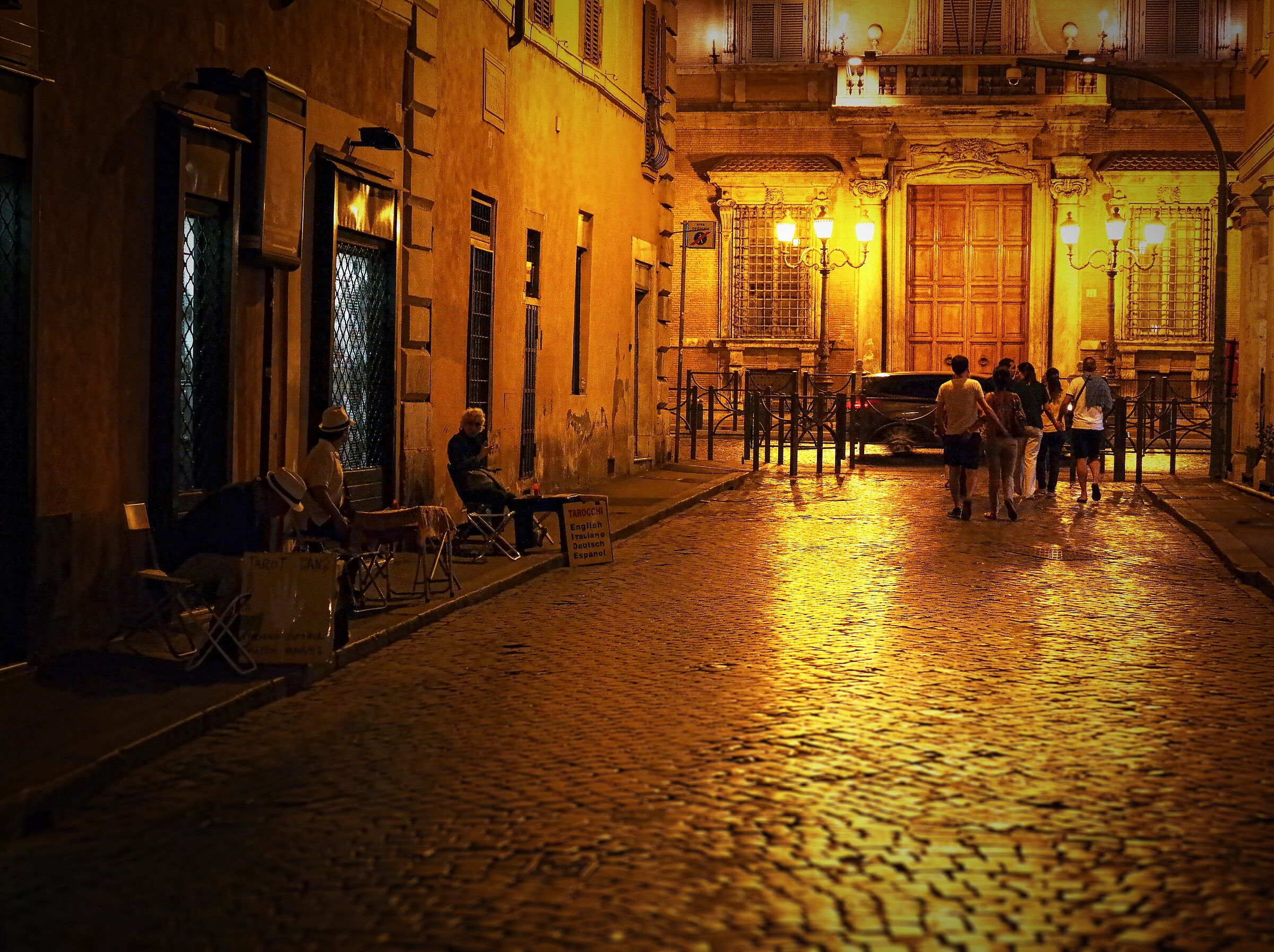 Rome at night: Fortune tellers near Piazza Navona