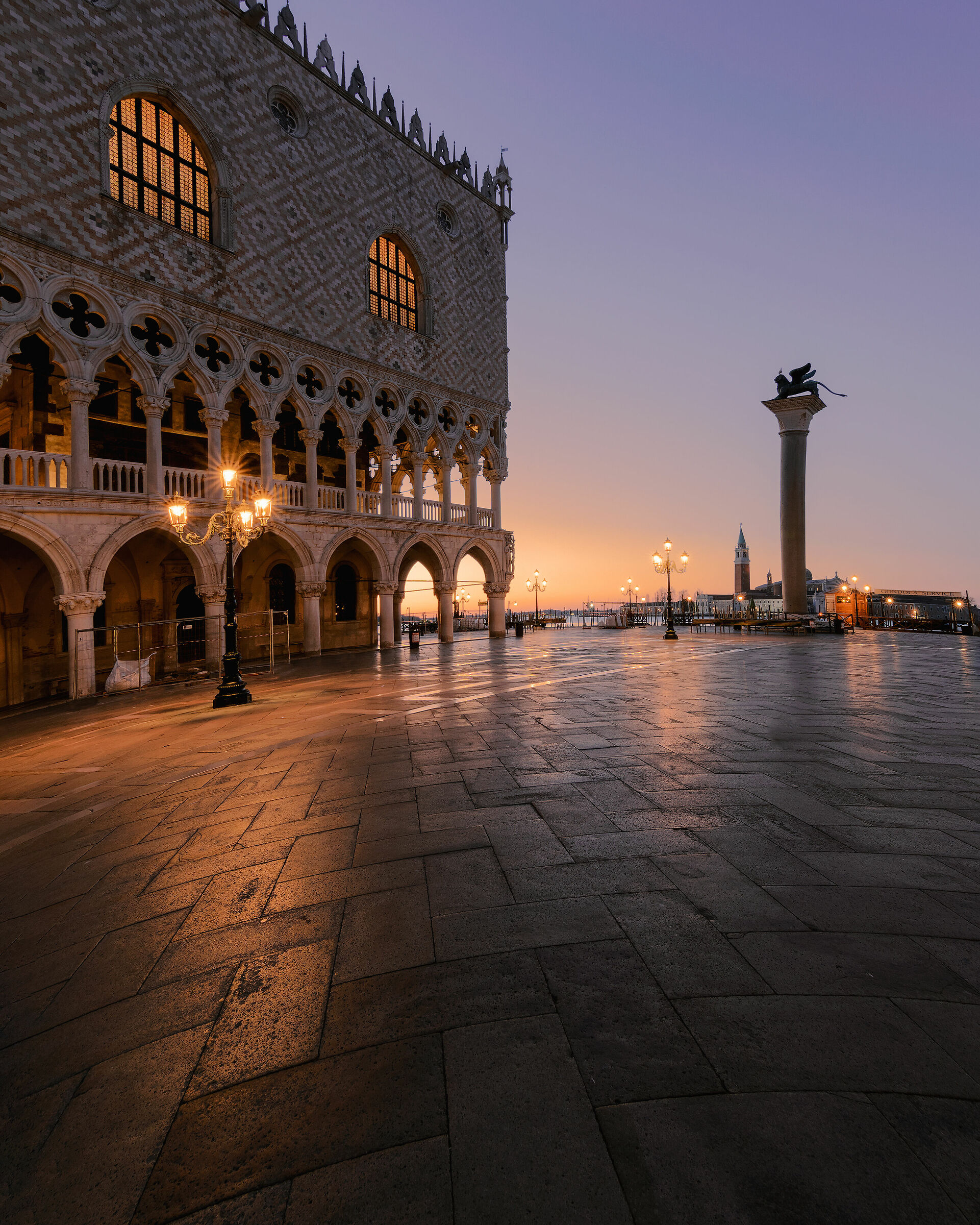 Alba a Palazzo Ducale