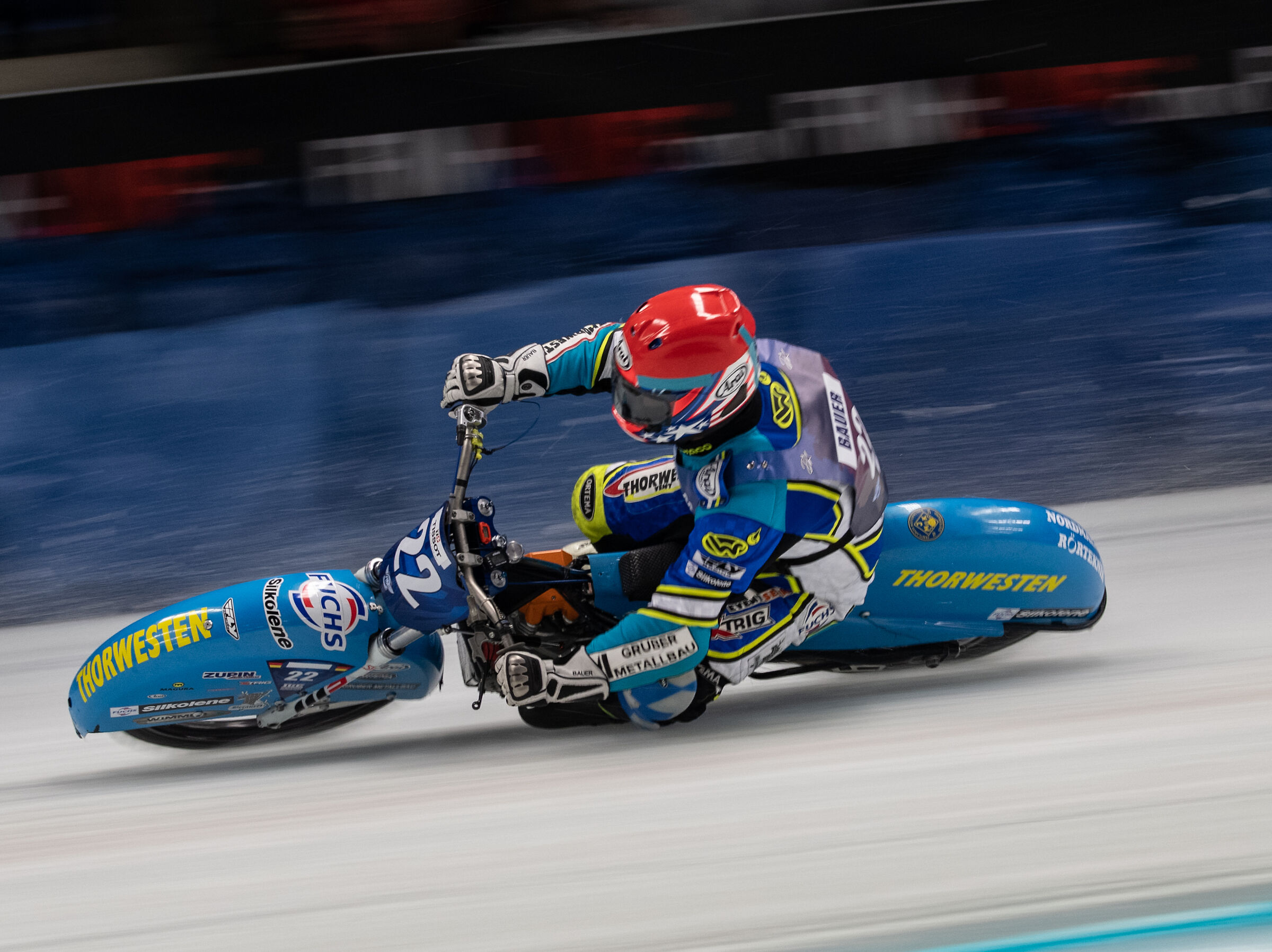 Cornering at 100 km/h without brakes