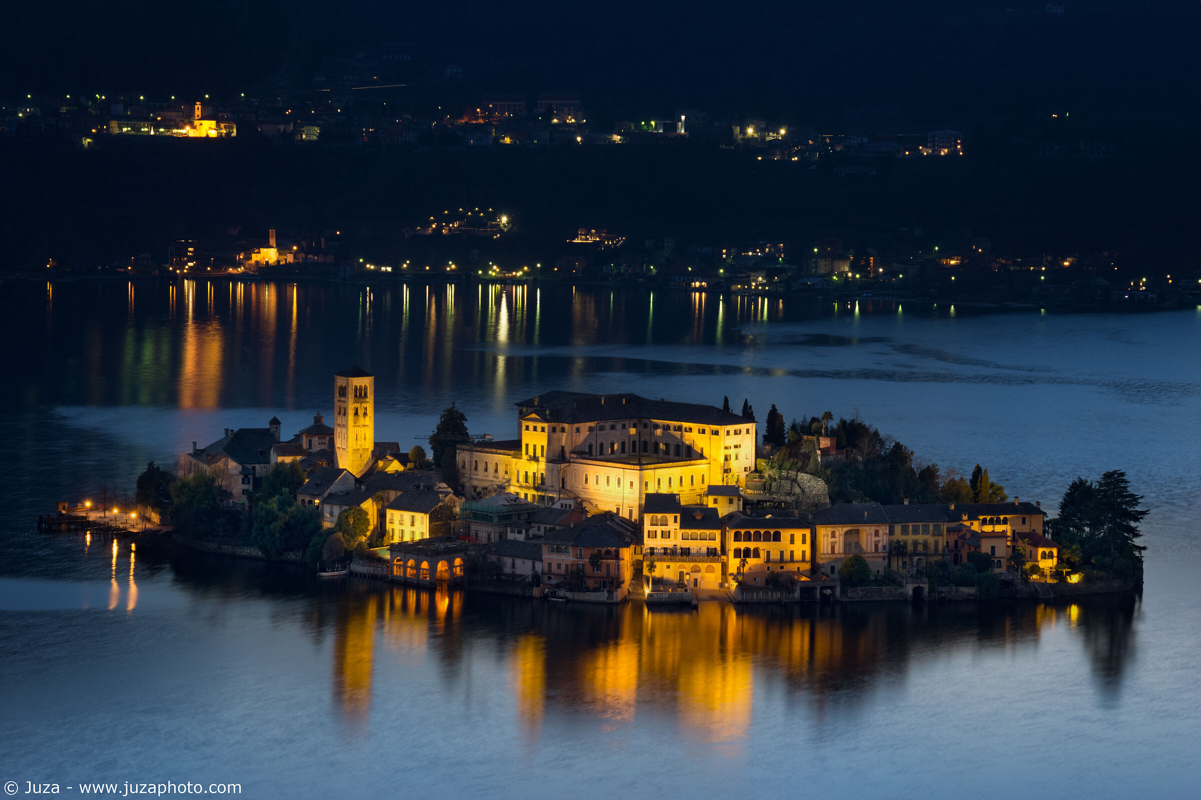 Isola San Giulio, l'ora blu