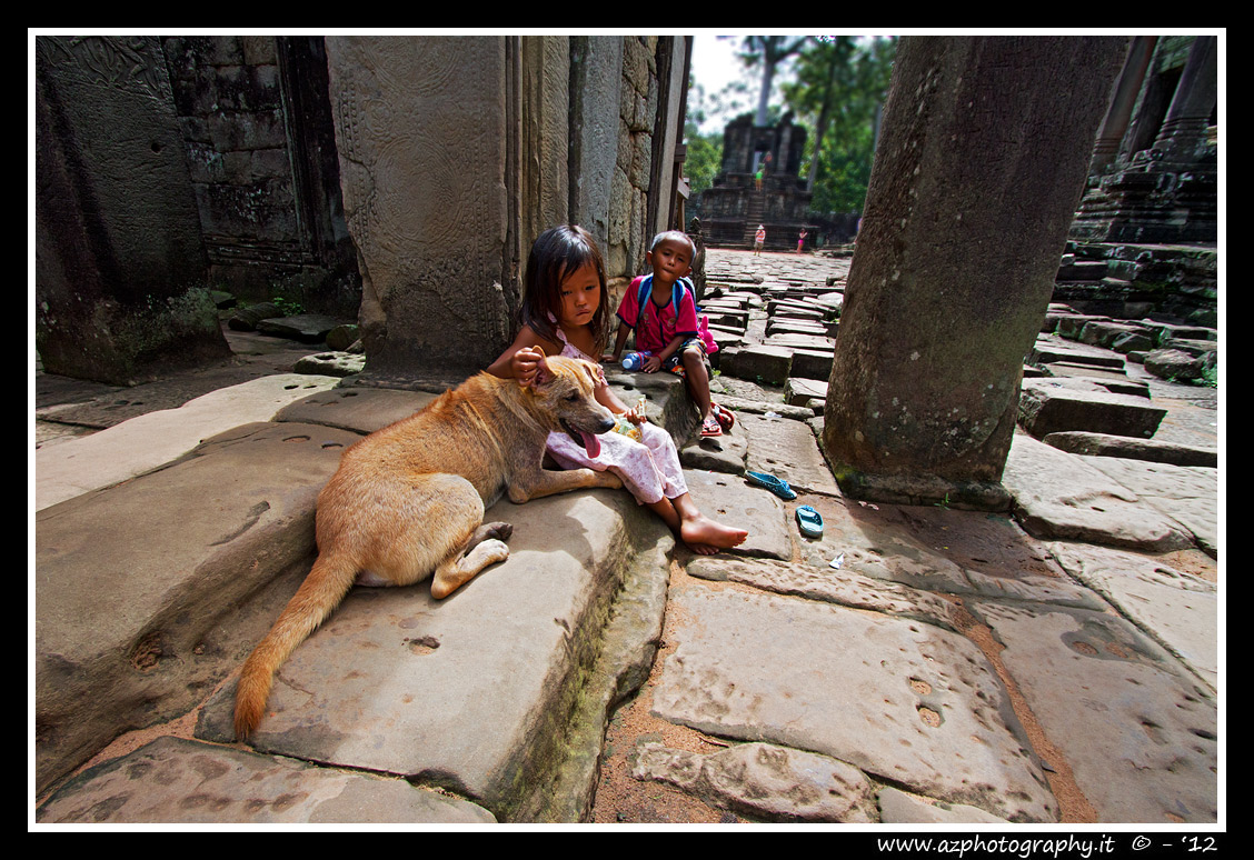 Children of the temple - Cambodia 2012