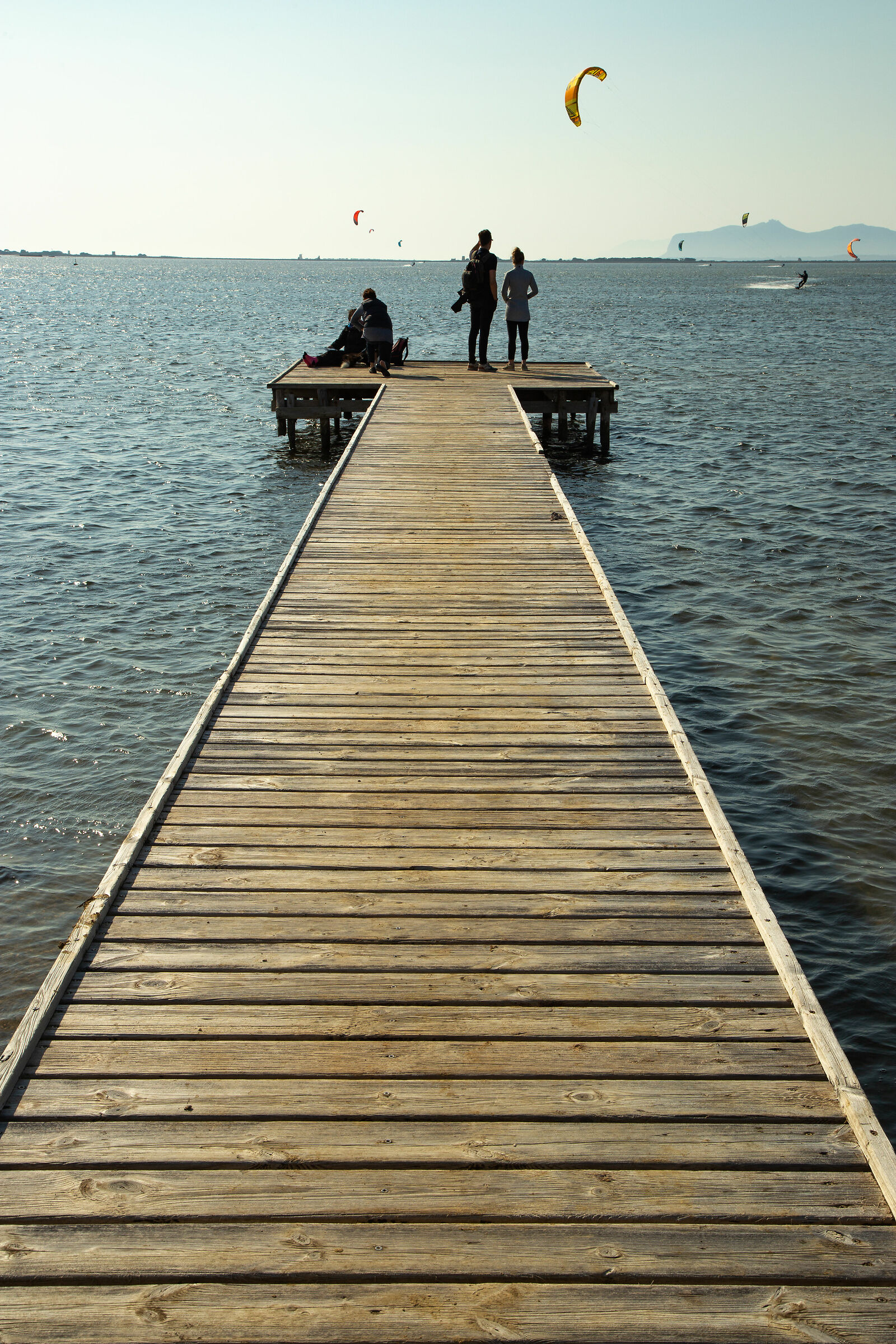 Ponte sulla laguna dello stagnone