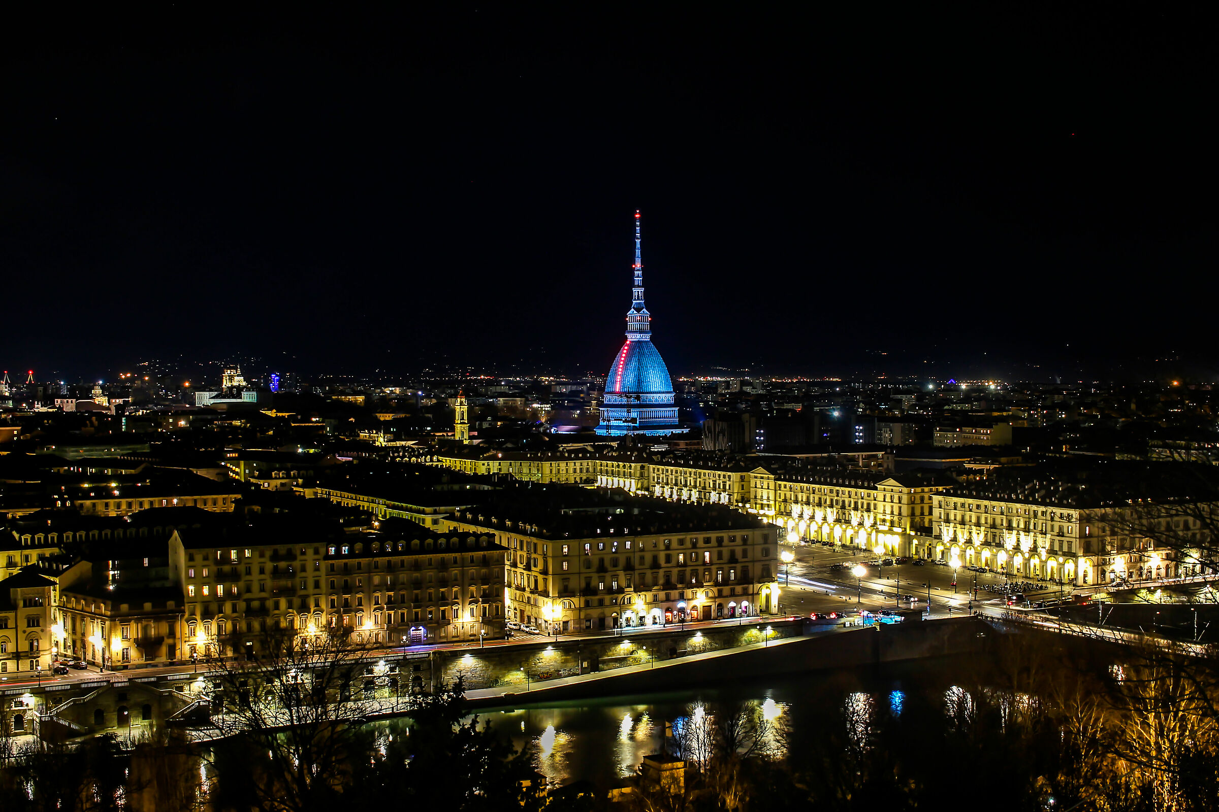 Torino by night